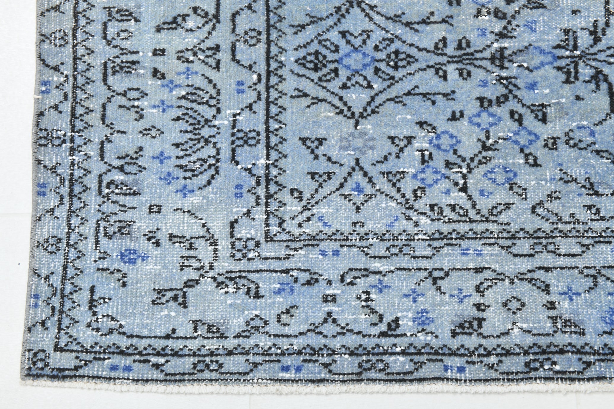Turkish Vintage Rug  6'2" x 9'4" ft