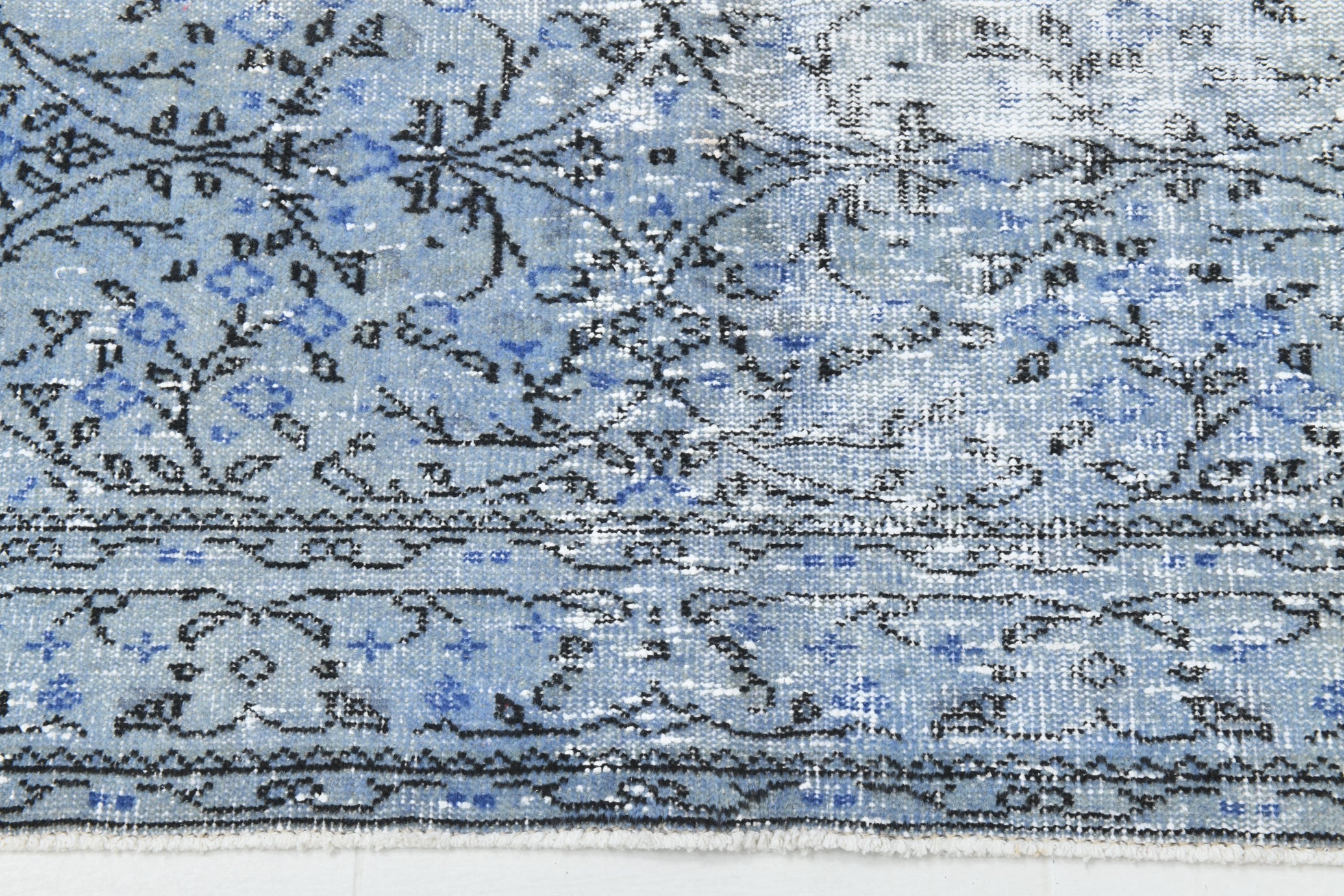 Turkish Vintage Rug  6'2" x 9'4" ft