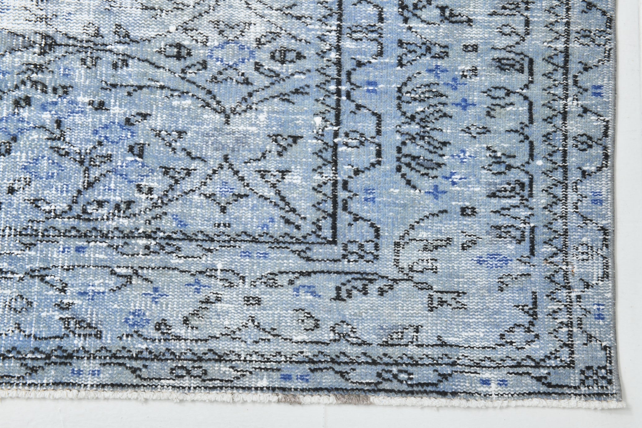 Turkish Vintage Rug  6'2" x 9'4" ft