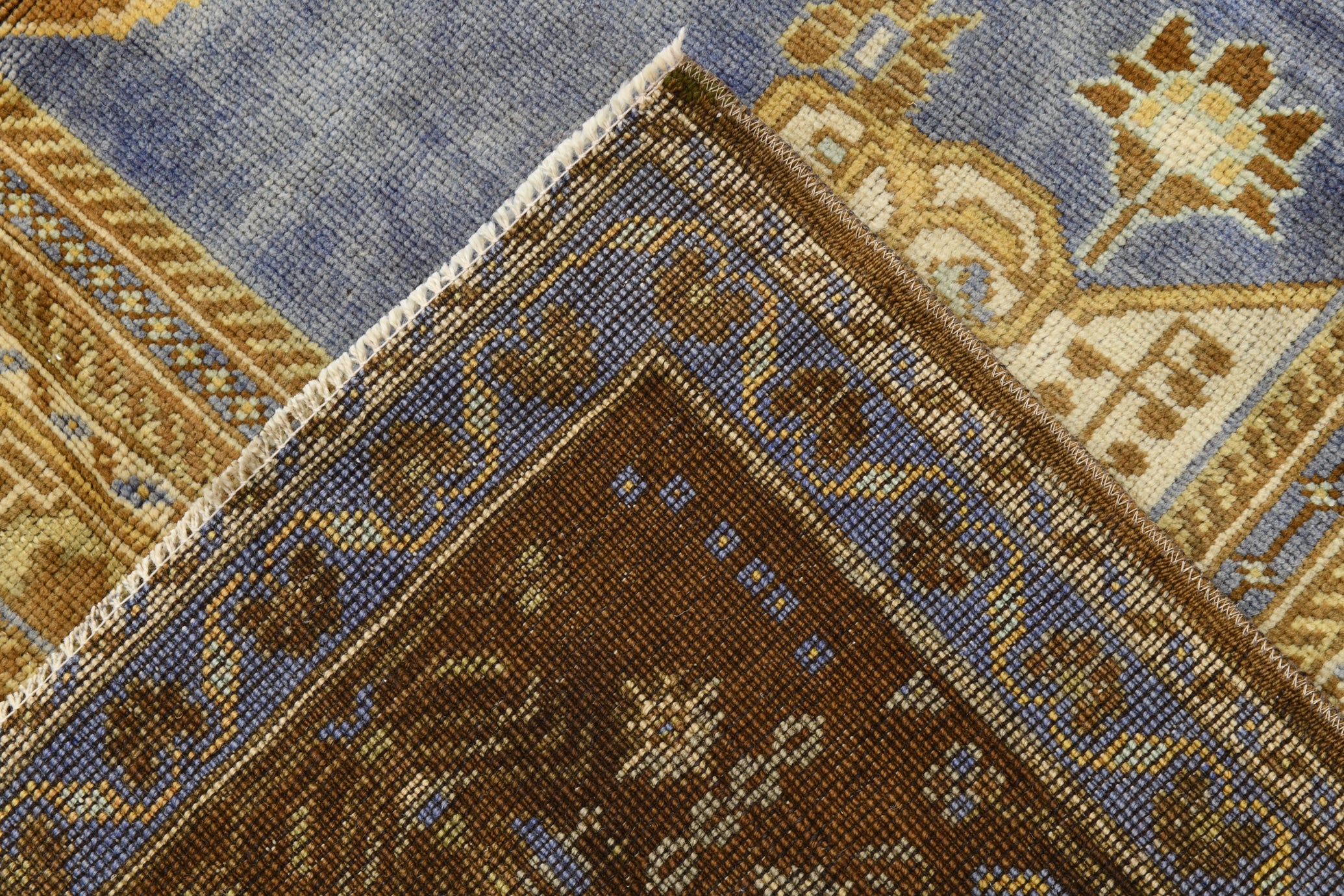 Turkish Vintage Rug  5'8" x 9'9" ft