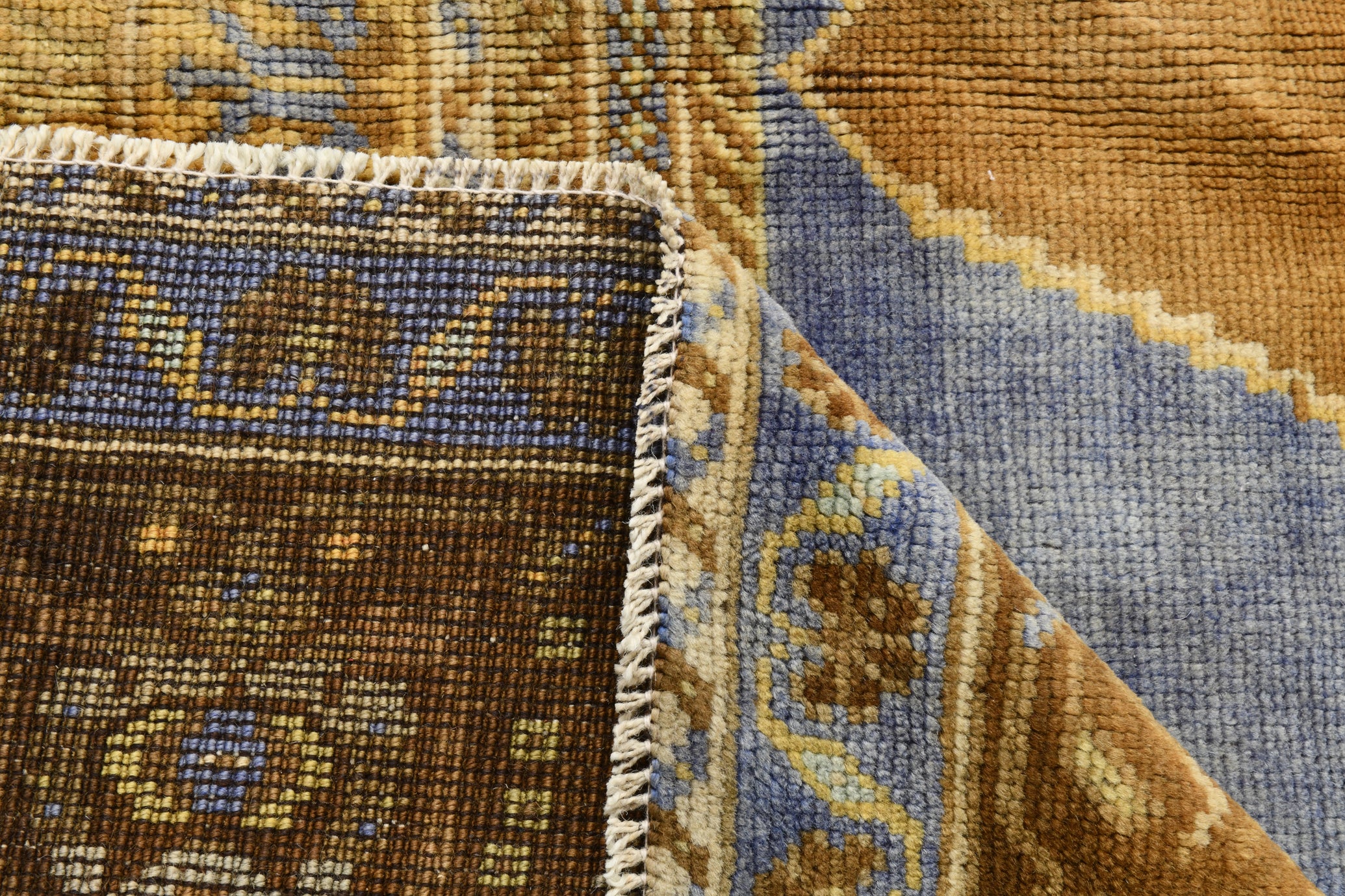 Turkish Vintage Rug  5'8" x 9'9" ft