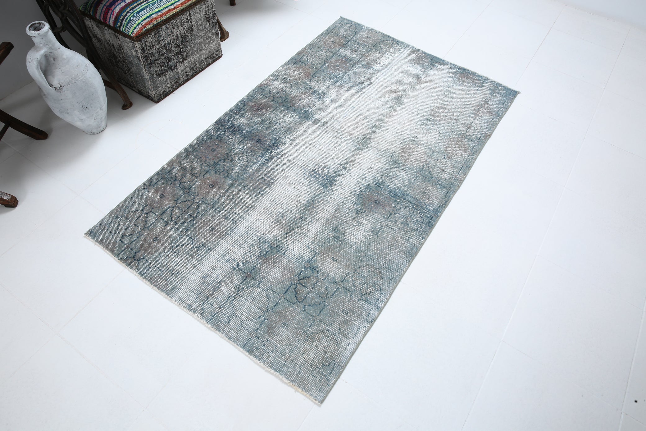 Turkish Vintage Rug  3'6" x 5'10" ft
