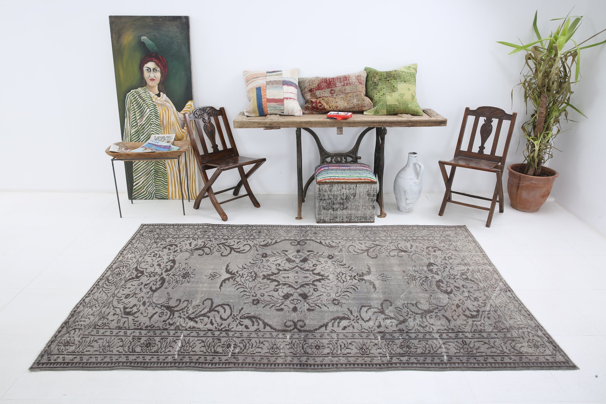 Turkish Vintage Rug  4'11" x 8'4" ft