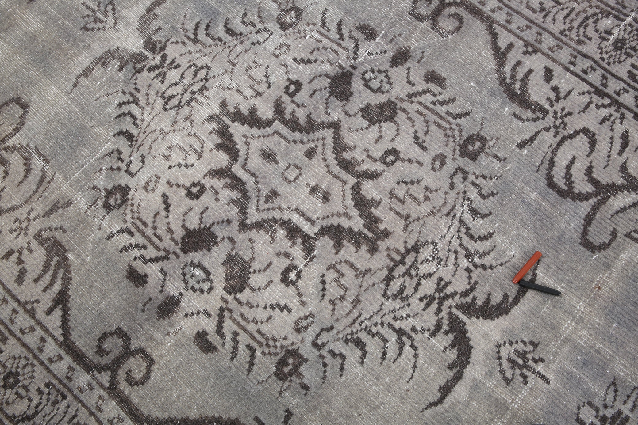 Turkish Vintage Rug  4'11" x 8'4" ft