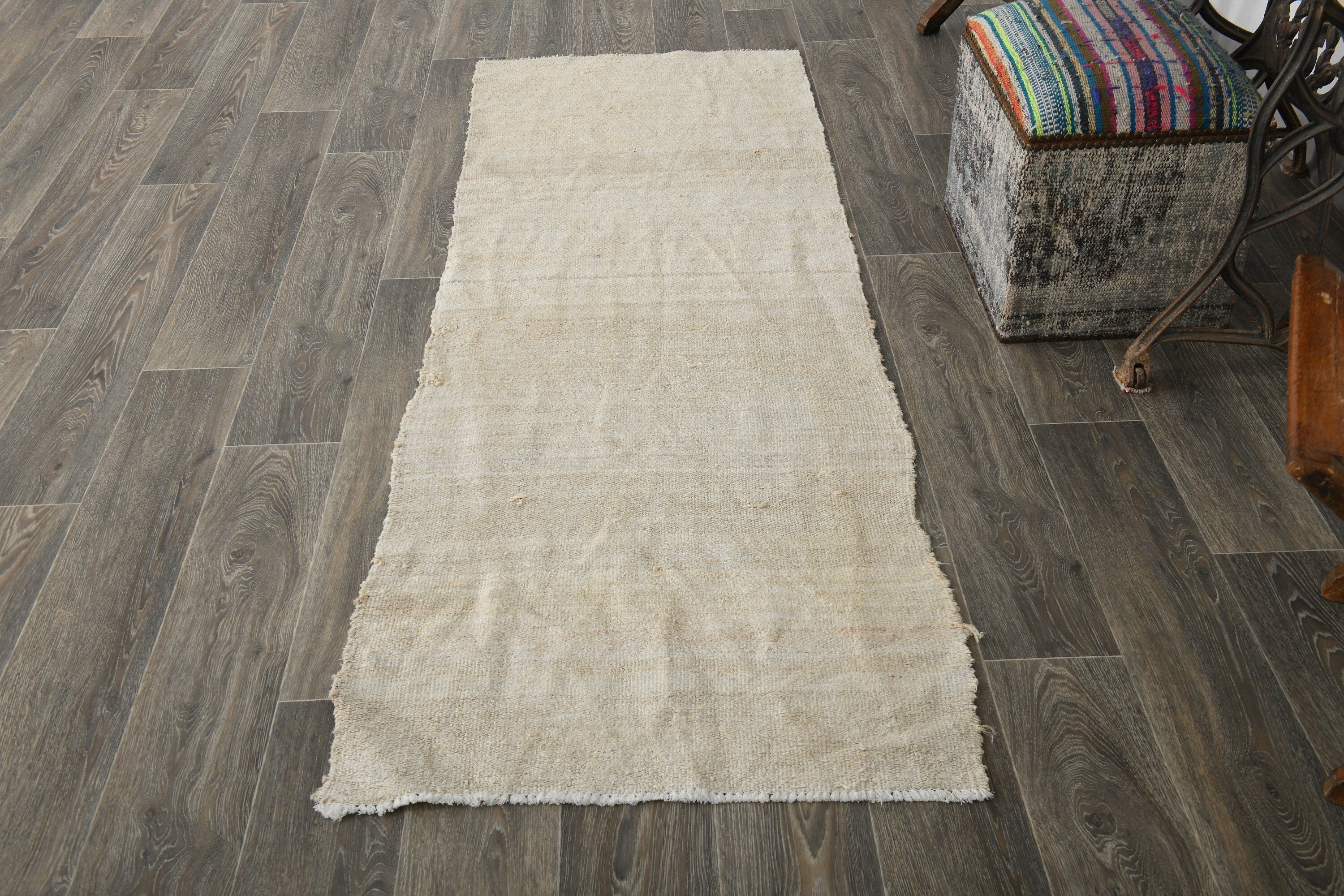 Modern Hemp Kilim 2’4’’ x 6’11’’ ft