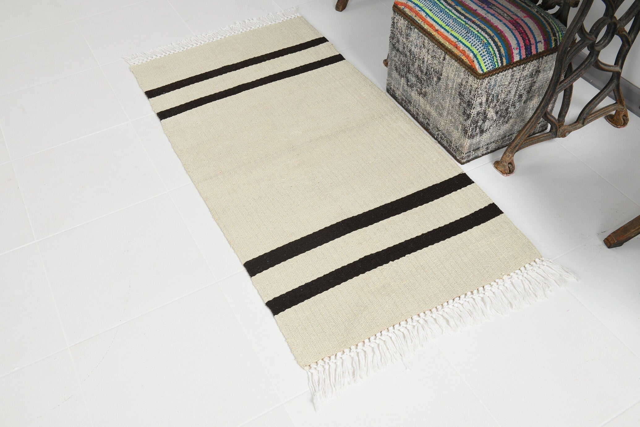 Modern Hemp Kilim 2’6’’ x 4’11’’ ft
