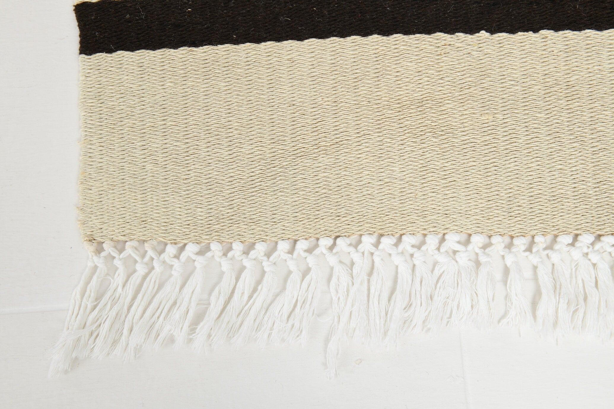 Modern Hemp Kilim 2’6’’ x 4’11’’ ft