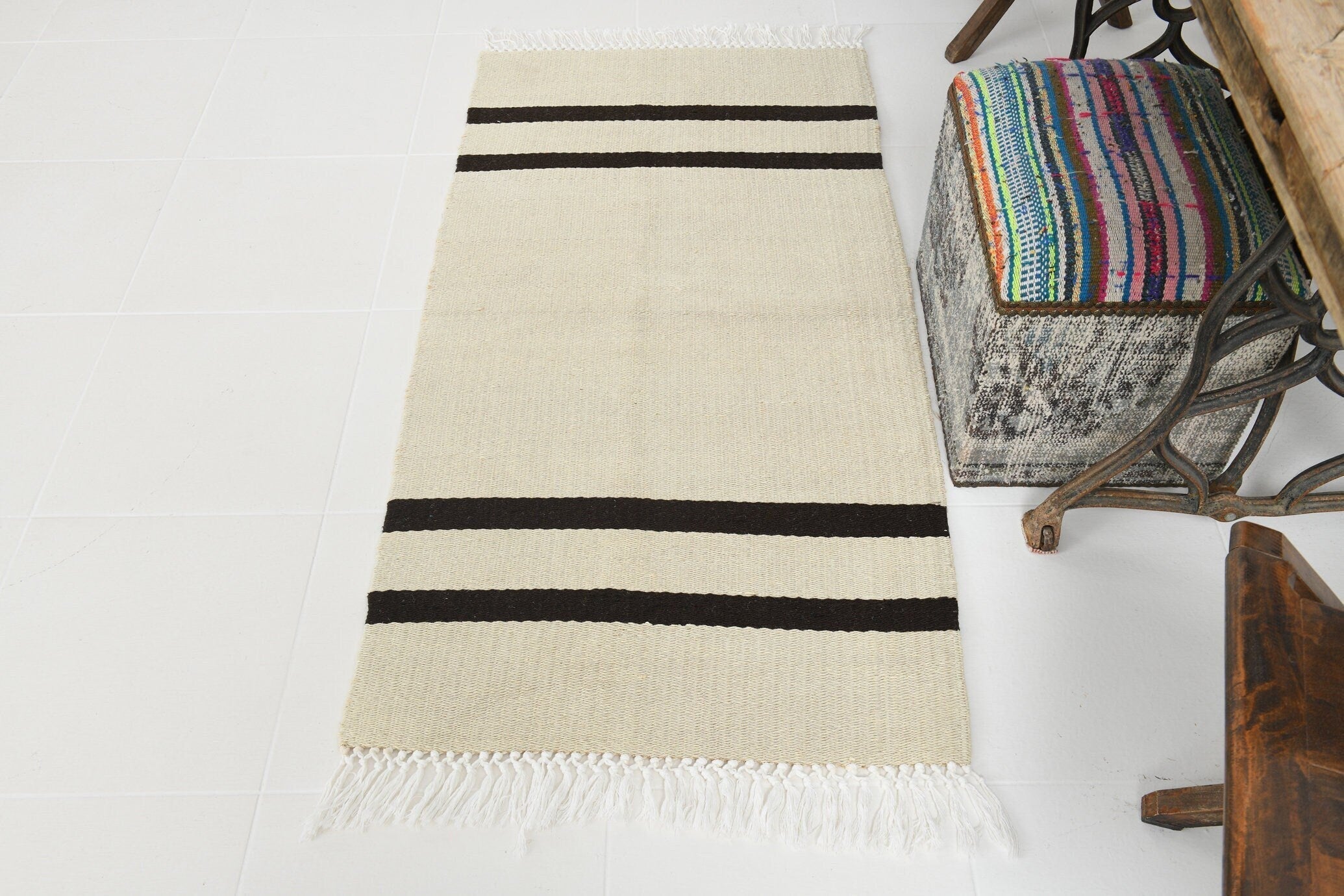 Modern Hemp Kilim 2’6’’ x 4’11’’ ft