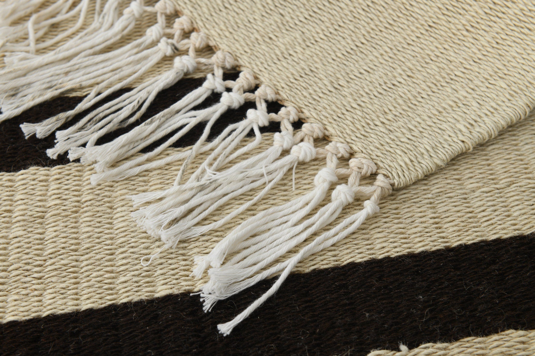 Modern Hemp Kilim 2'6" x 5'1" ft