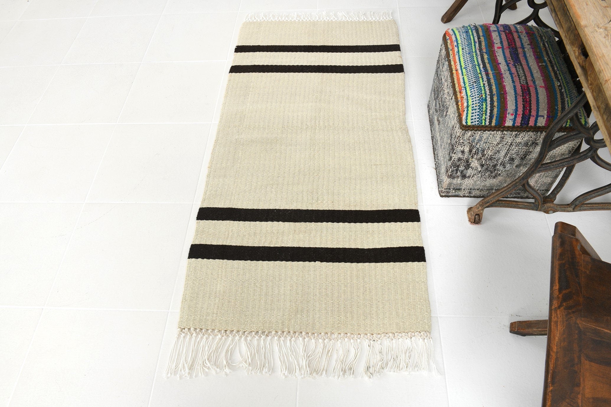 Modern Hemp Kilim 2'6" x 5'1" ft