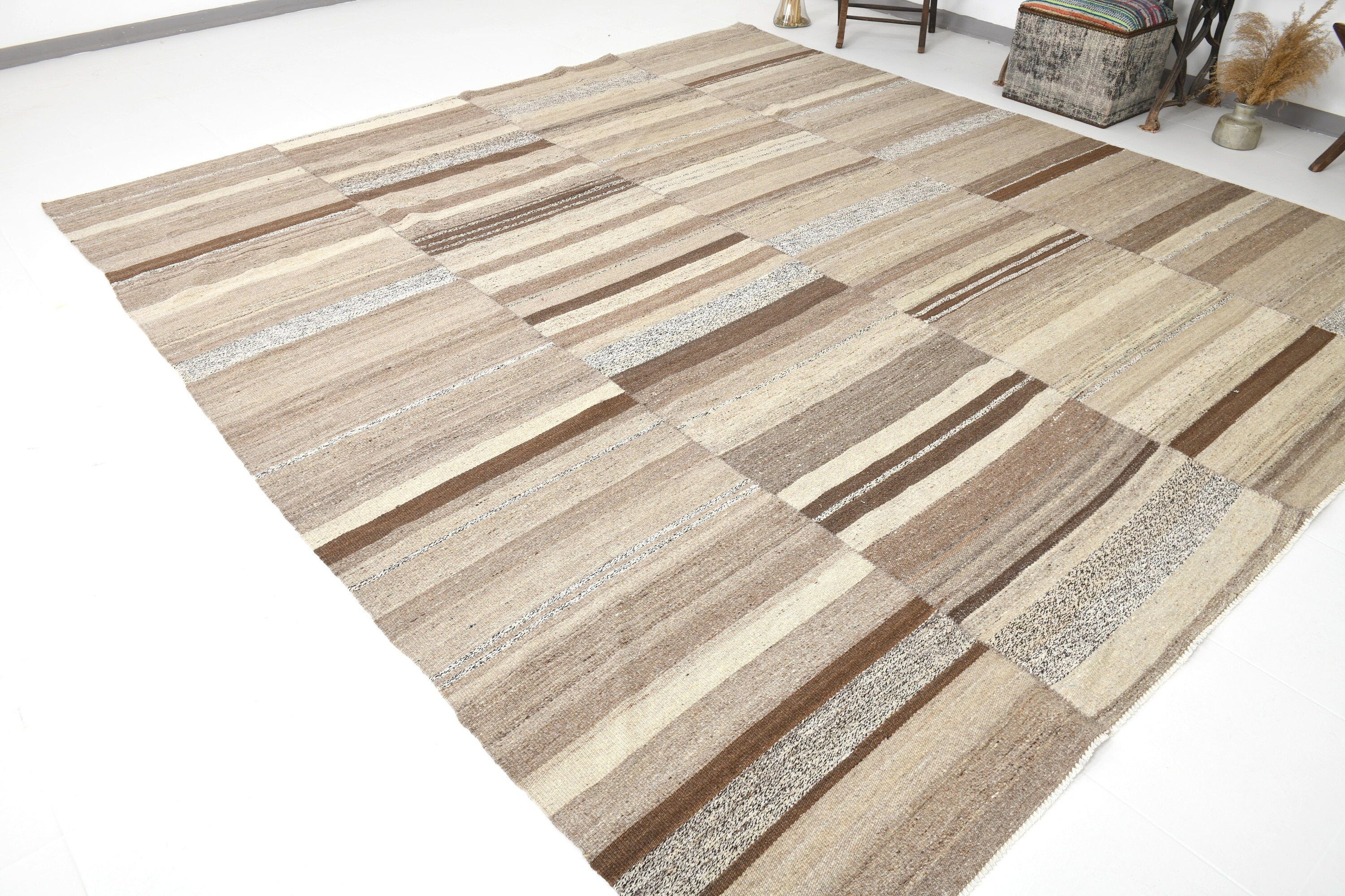 Modern Kilim Manzandaran 10’0’’ x 10’10’’ ft