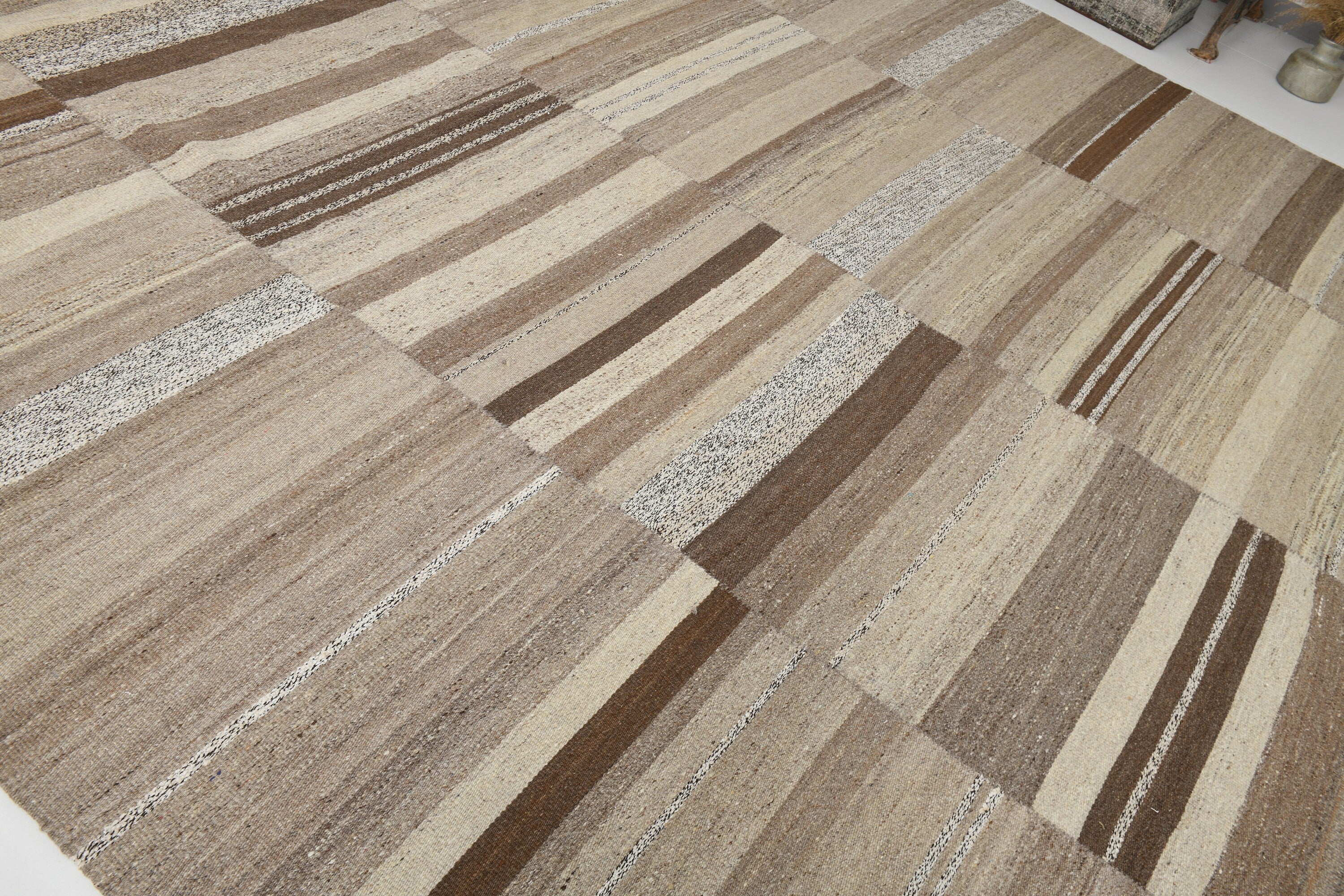 Modern Kilim Manzandaran 10’0’’ x 10’10’’ ft