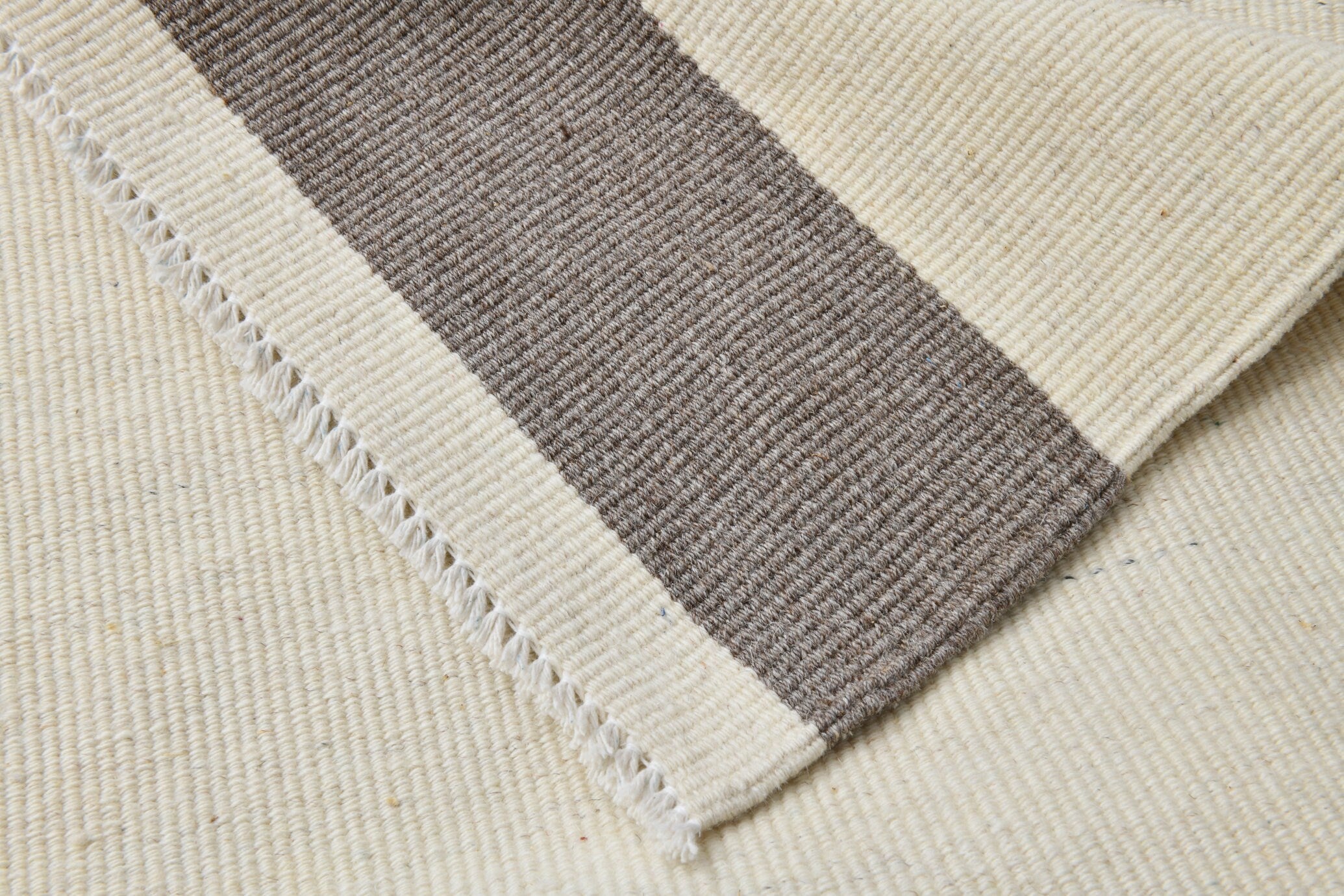 Modern Kilim Manzandaran 1’10’’ x 7’10’’ ft