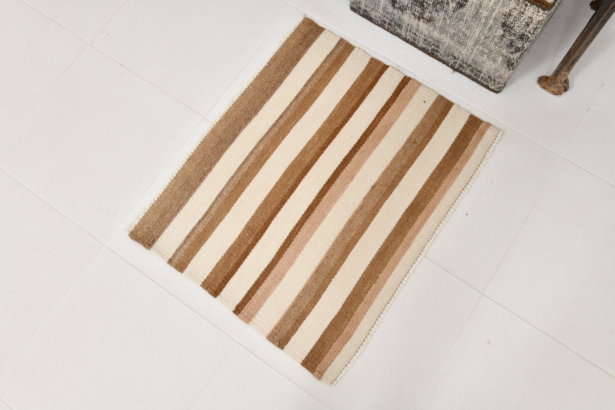Modern Kilim Manzandaran 2’5’’ x 1’12’’ ft