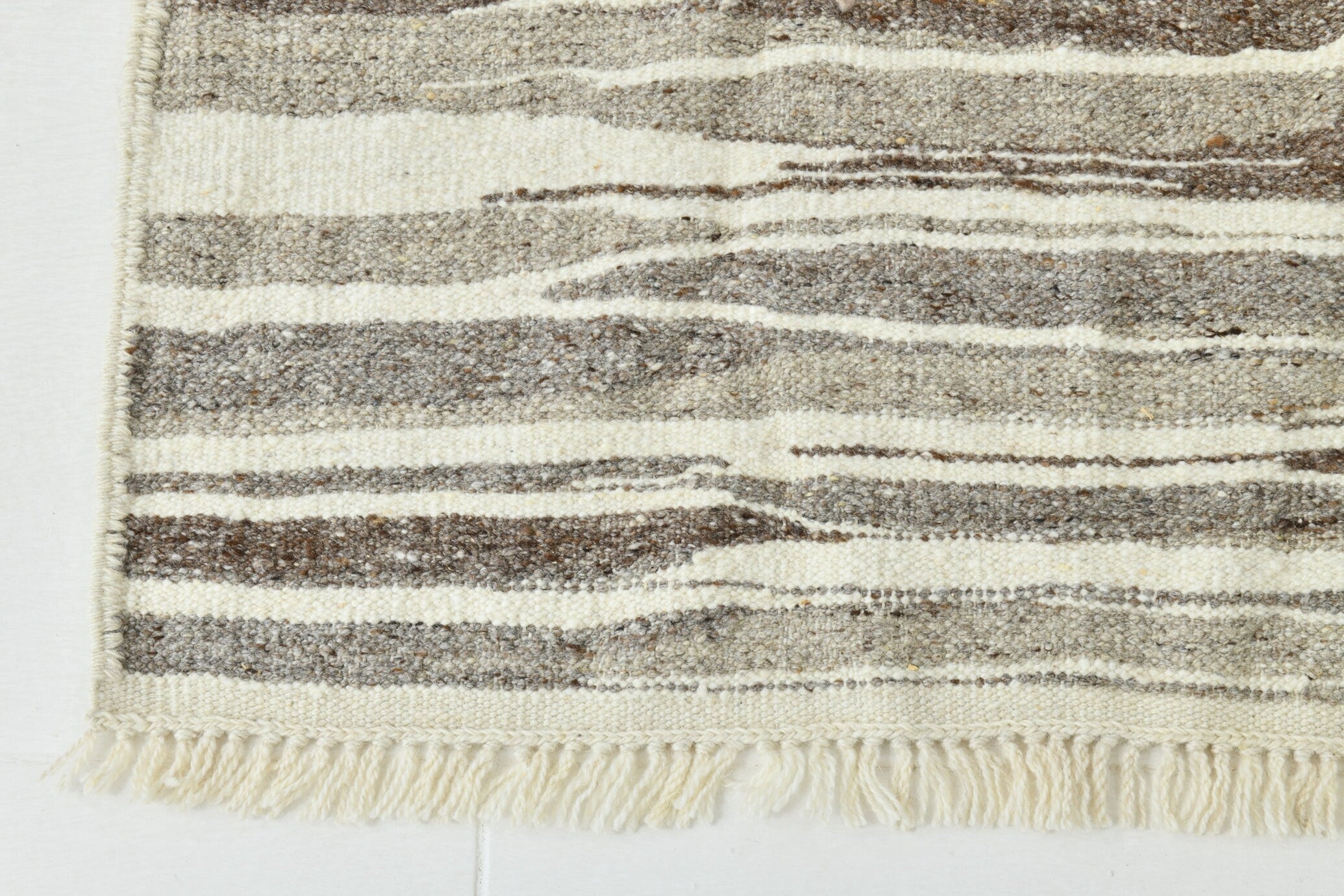 Modern Kilim Manzandaran 2’9’’ x 11’9’’ ft
