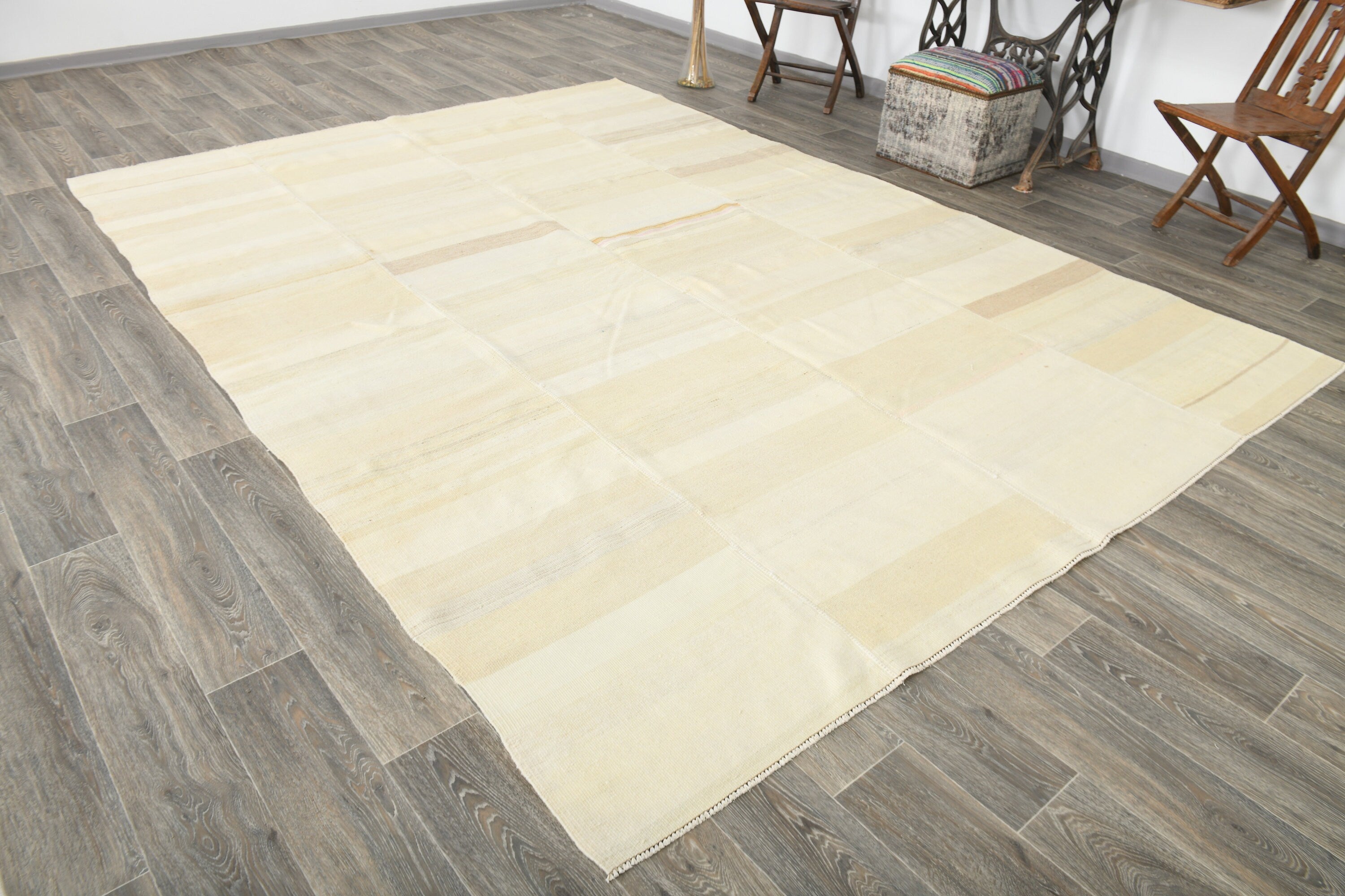 Modern Kilim Manzandaran 7’10’’ x 11’1’’ ft