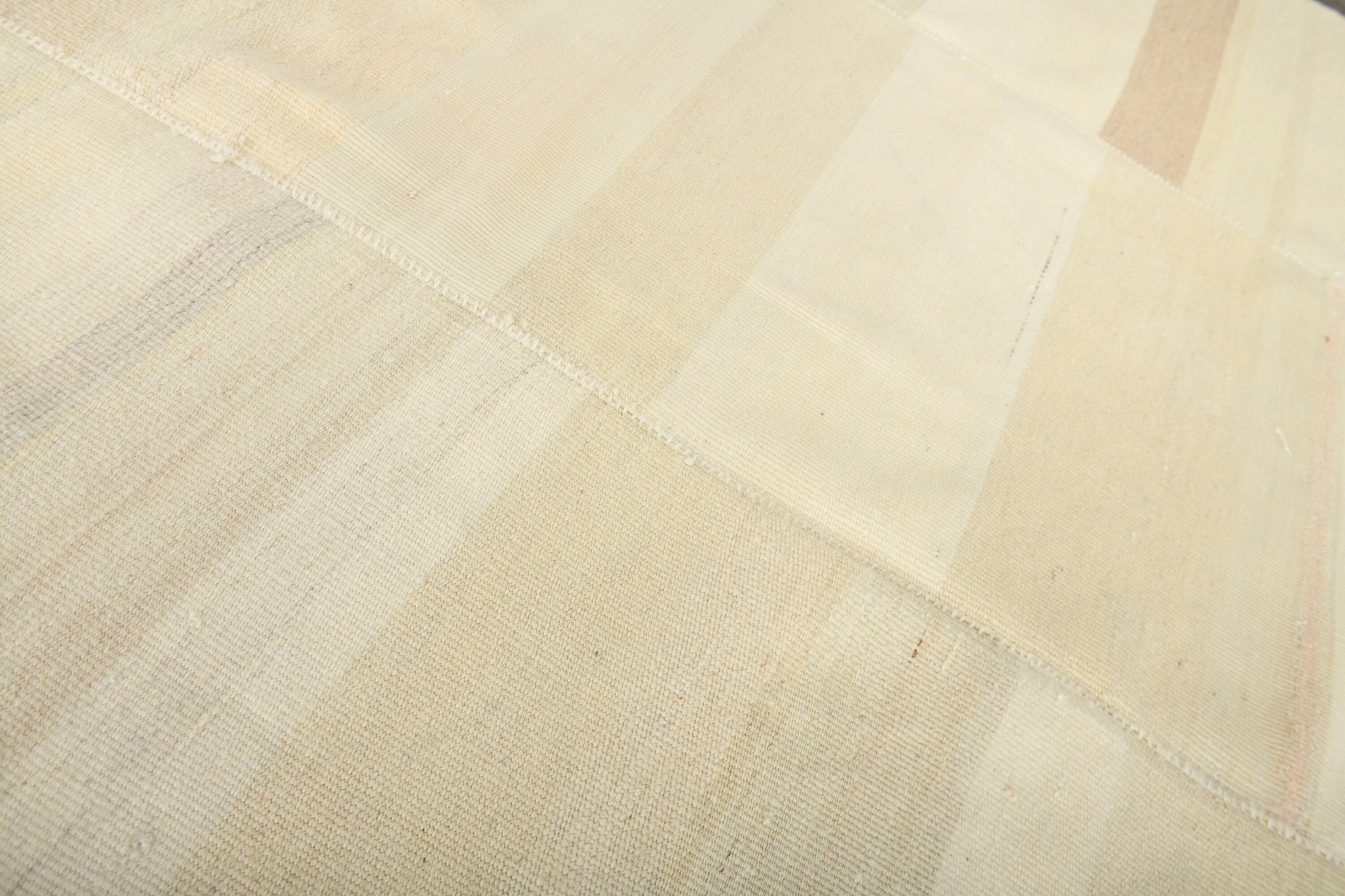 Modern Kilim Manzandaran 7’10’’ x 11’1’’ ft