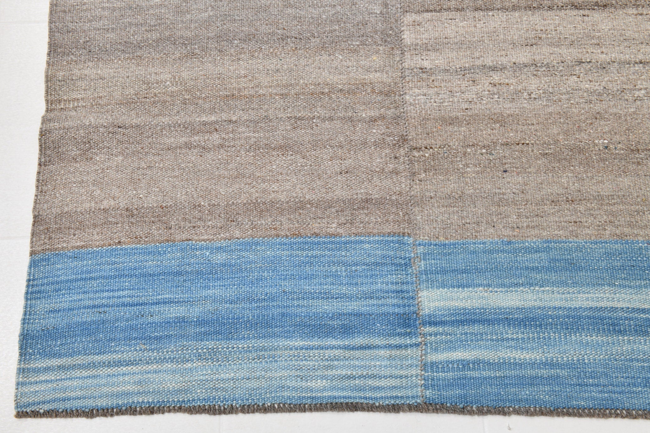 Modern Kilim Manzandaran 8’4’’ x 13’2’’ ft