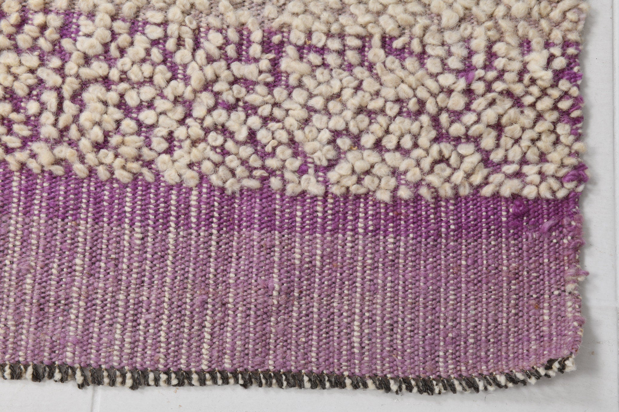 Modern Kilim Pompom 2’3’’ x 5’10’’ ft