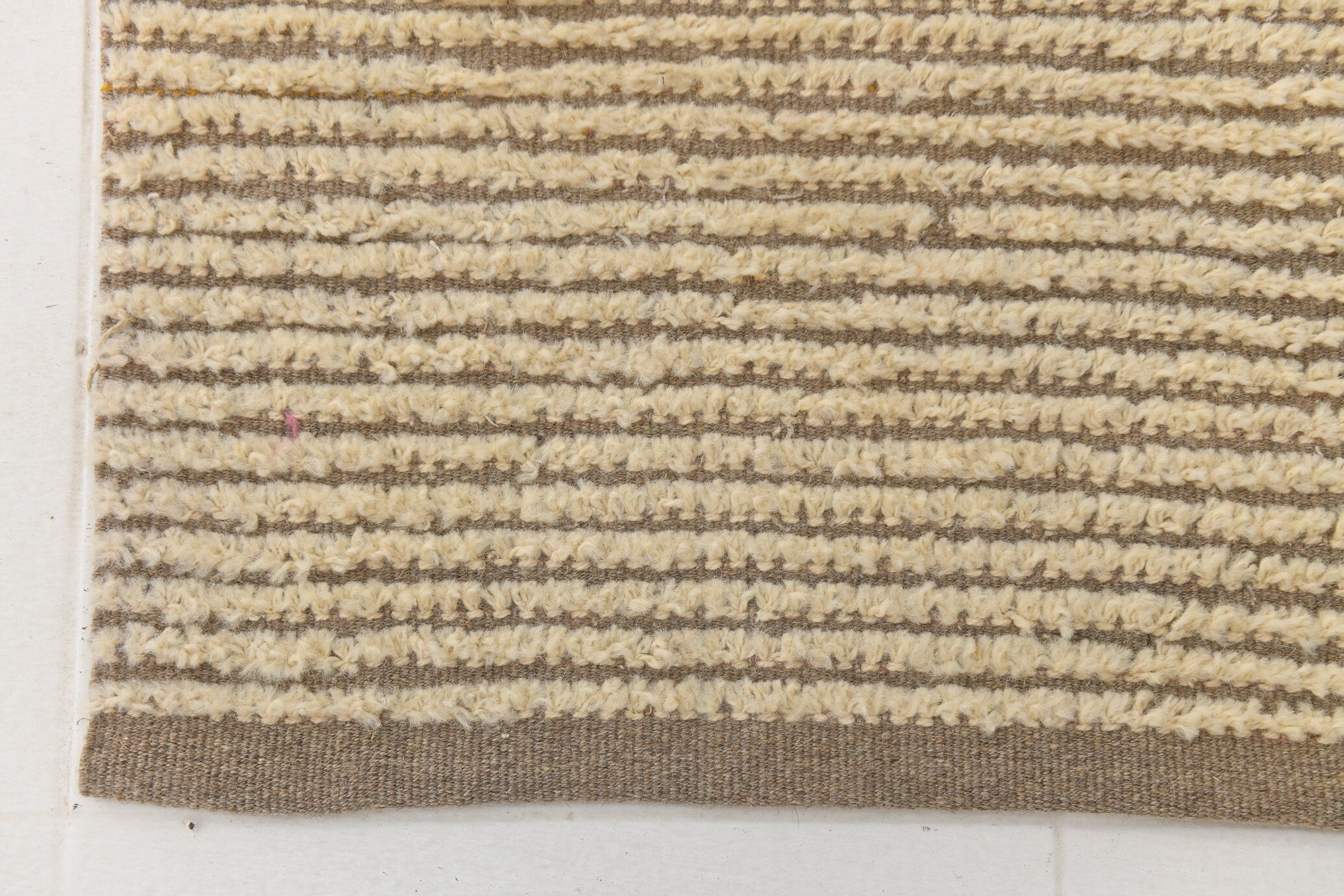 Modern Kilim Pompom 2’8’’ x 10’0’’ ft