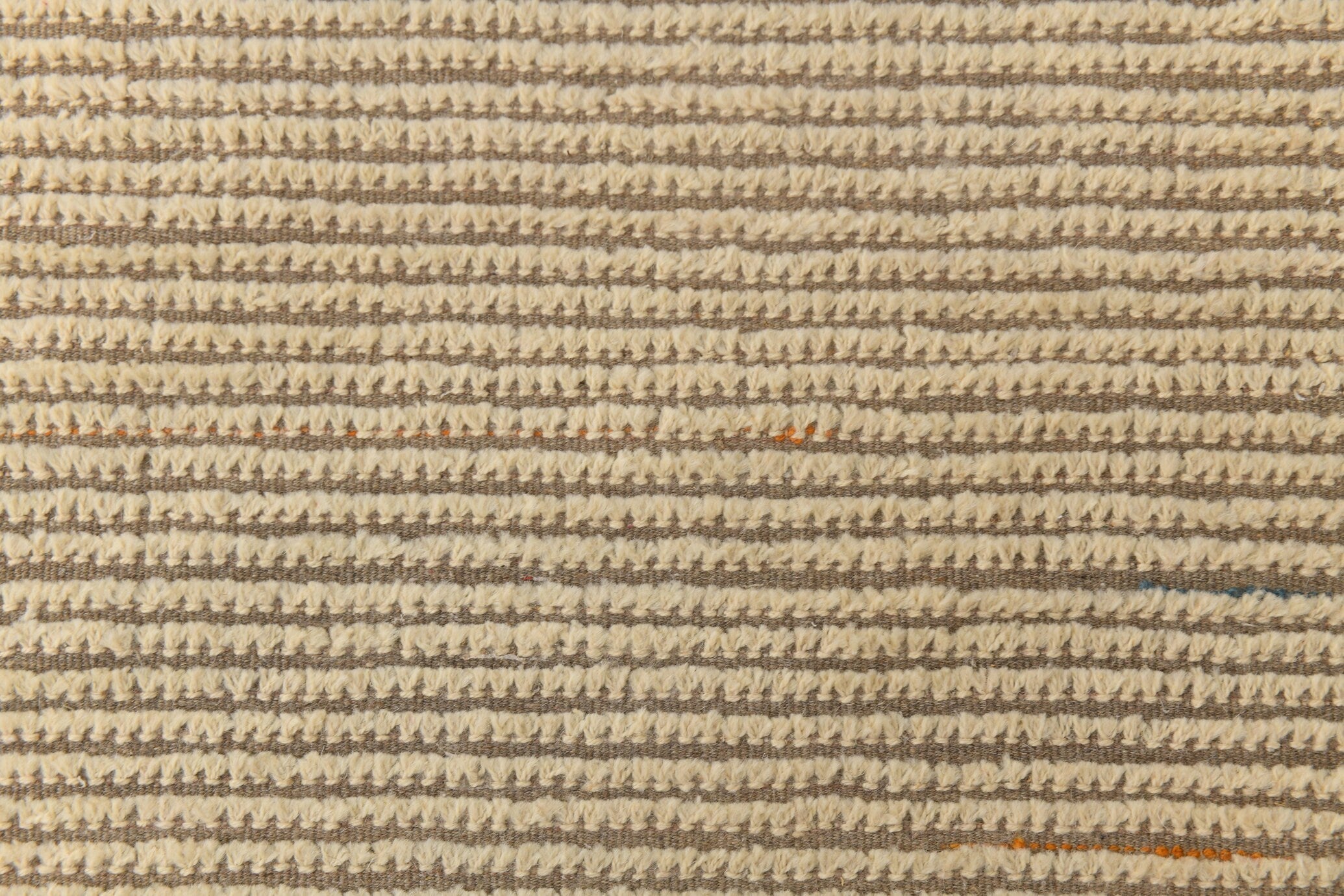 Modern Kilim Pompom 2’8’’ x 10’0’’ ft