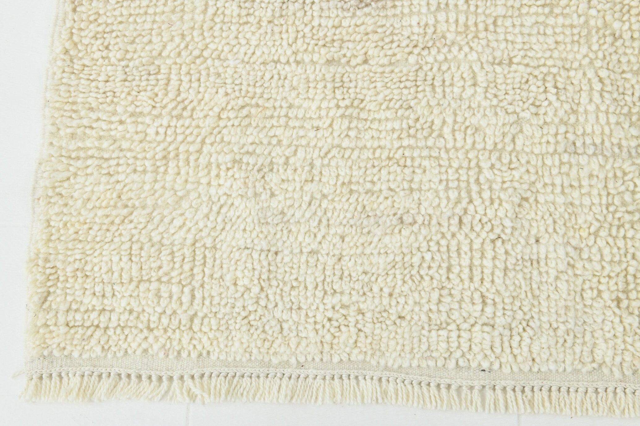 Modern Kilim Pompom 4'5" x 6'11" ft