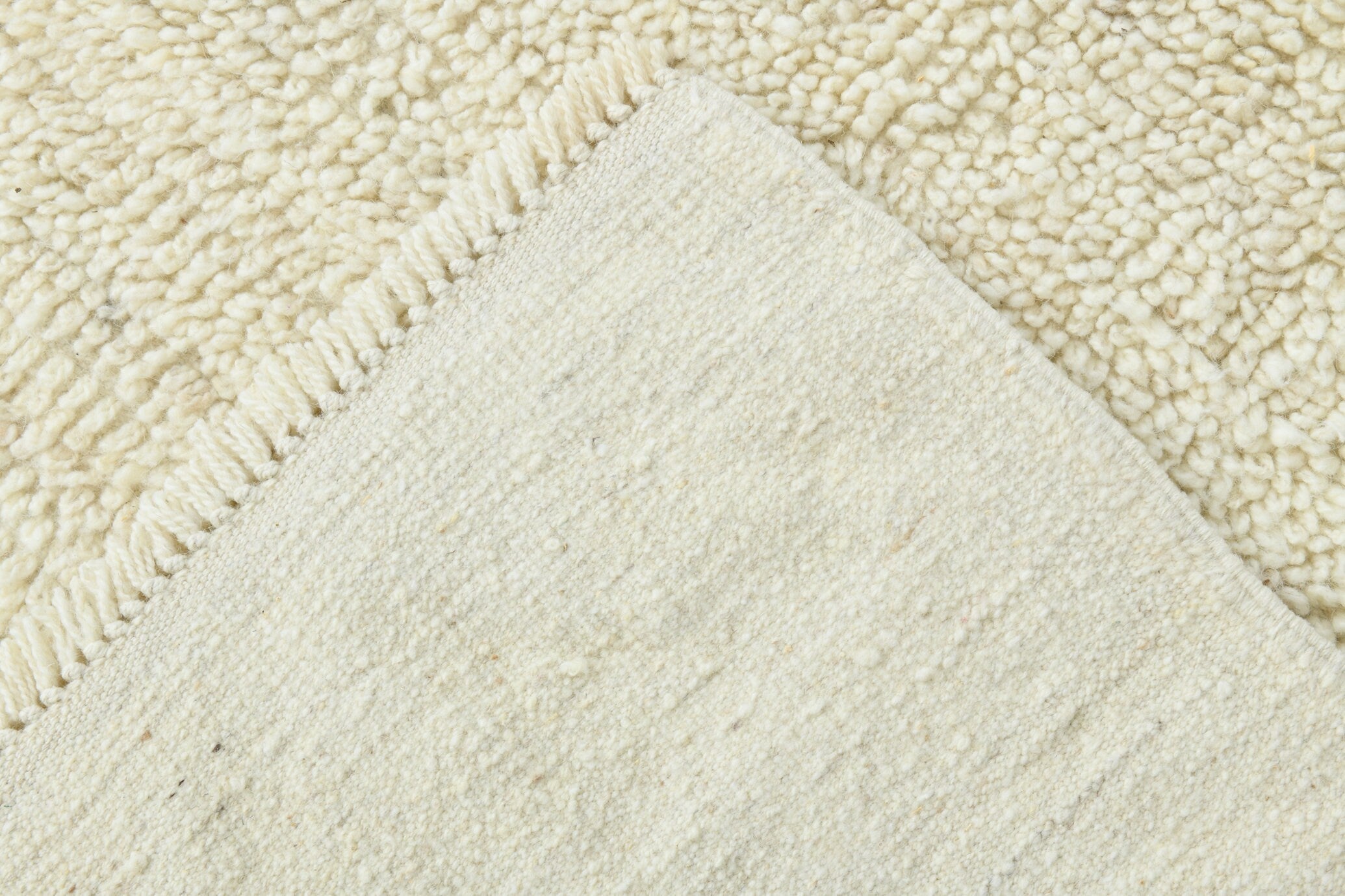 Modern Kilim Pompom 4'5" x 6'11" ft