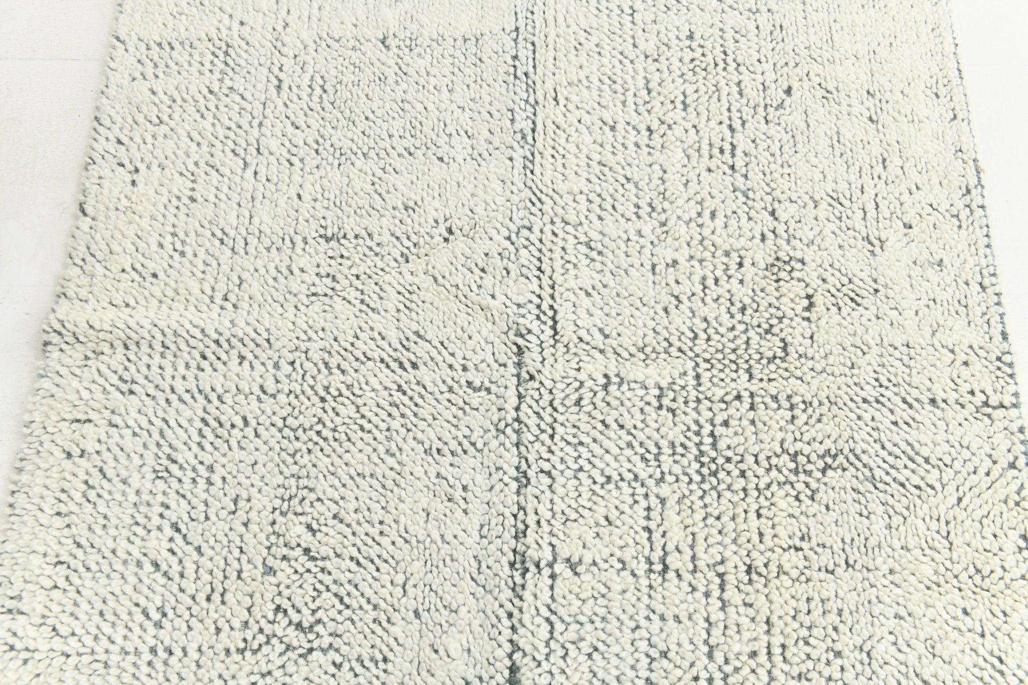 Modern Kilim Pompom 4'6" x 6'6" ft