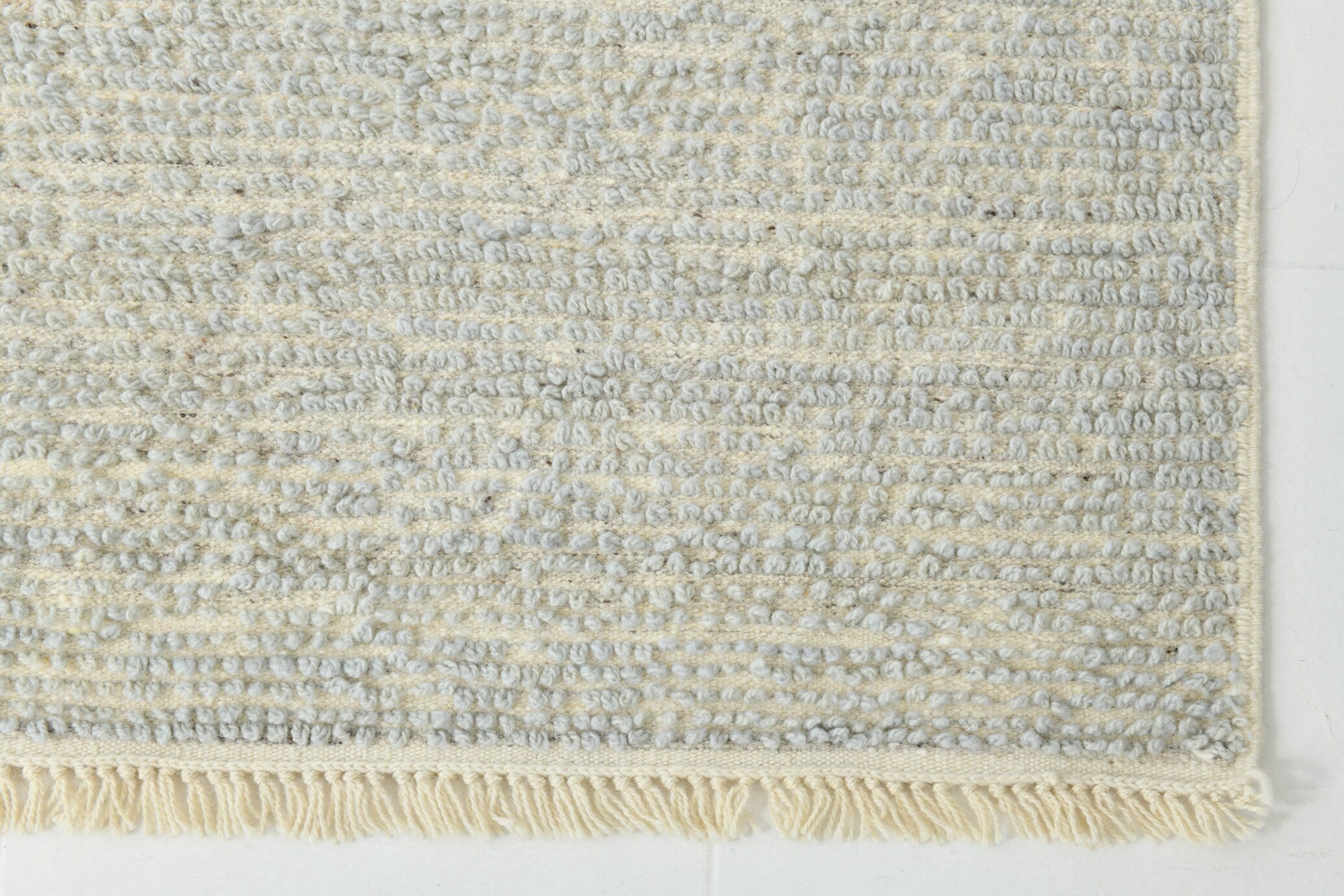 Modern Kilim Pompom 5’3’’ x 7’4’’ ft