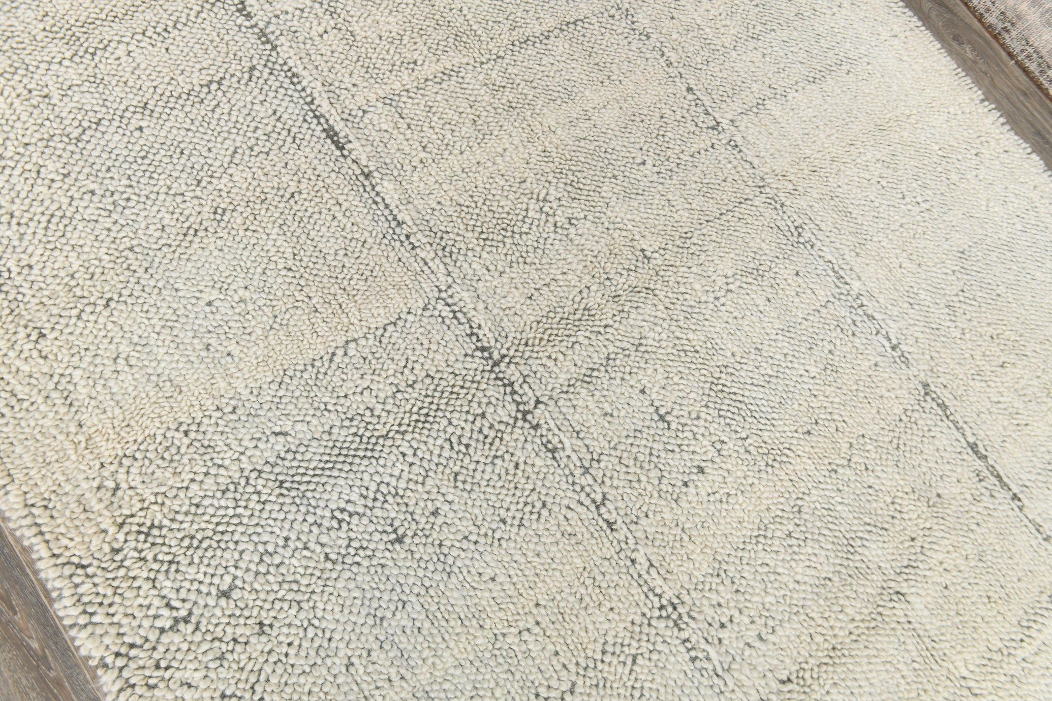 Modern Kilim Pompom 6'6" x 10'1" ft