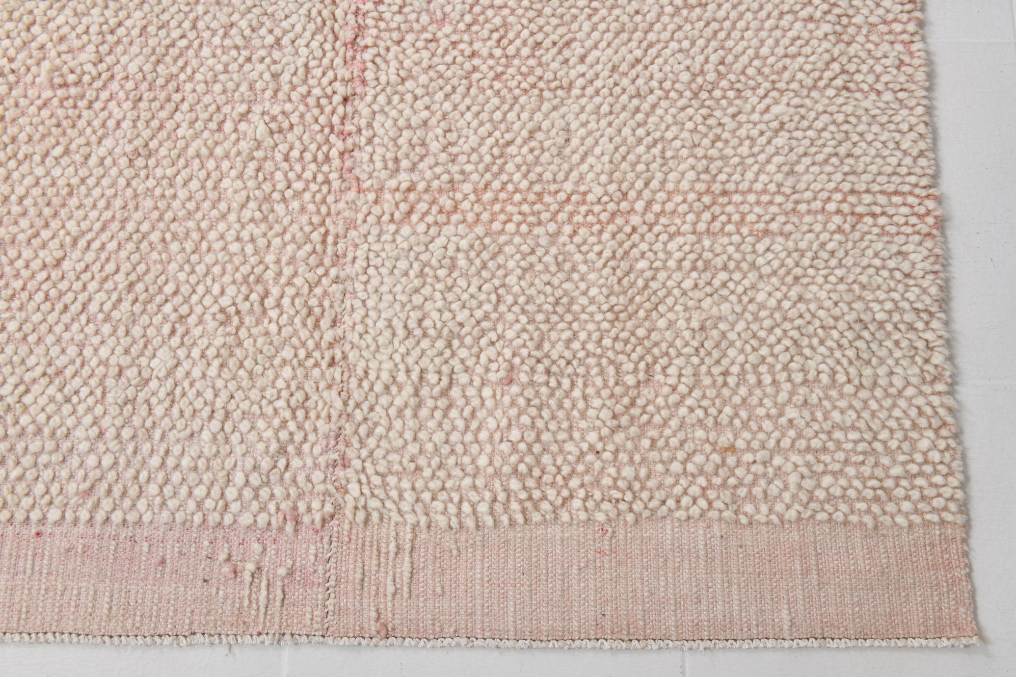 Modern Kilim Pompom 8’8’’ x 10’10’’ ft