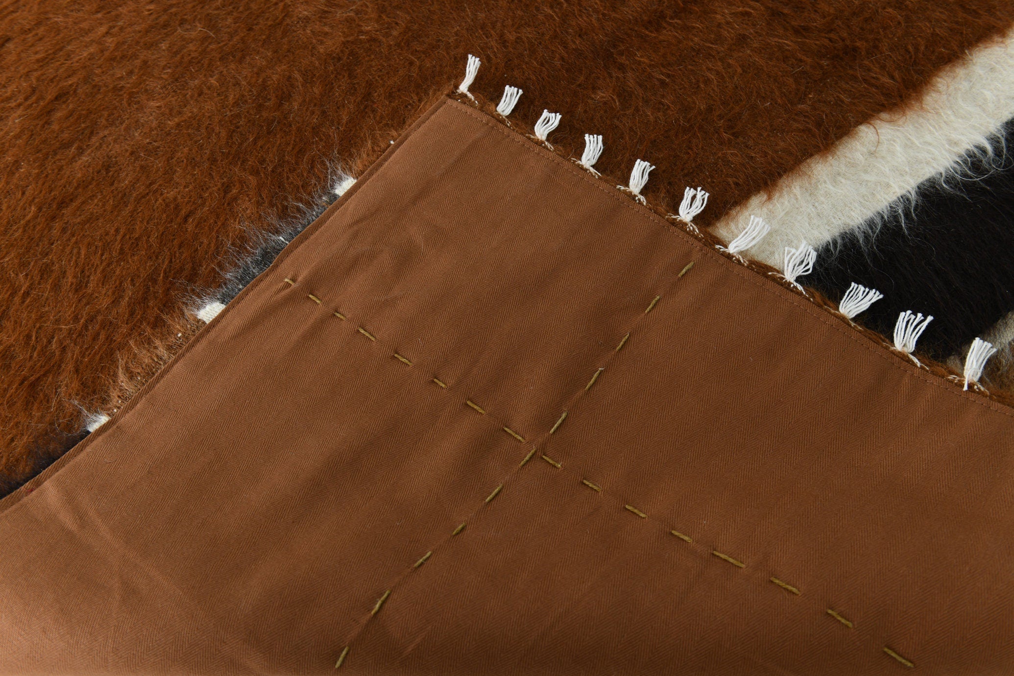 Turkish Angora Kilim Rug 4’6’ x 6’3’