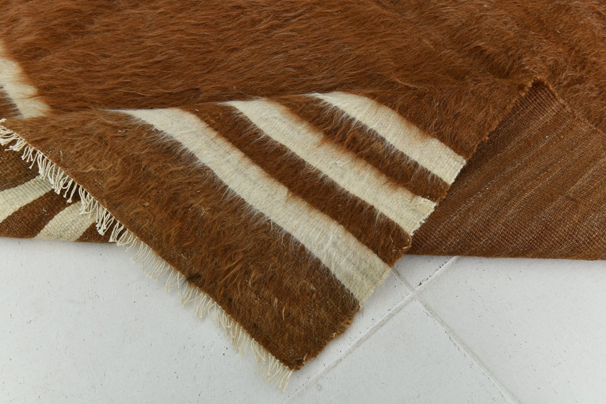 Turkish Angora Kilim Rug 4’9’ x 5’11’