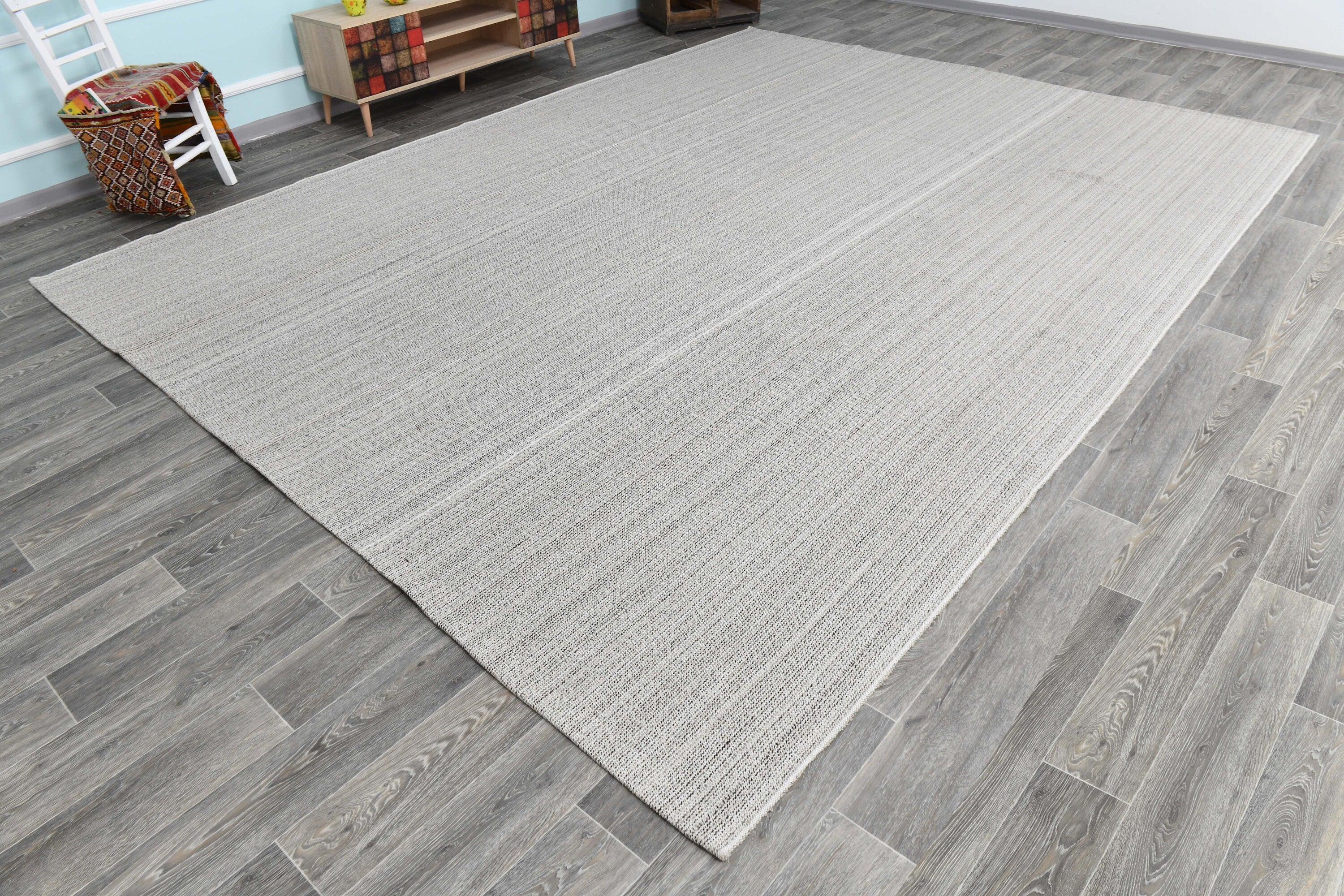 Turkish Flatweave Ethnic Rug 10’4’ x 13’7’ White Grey