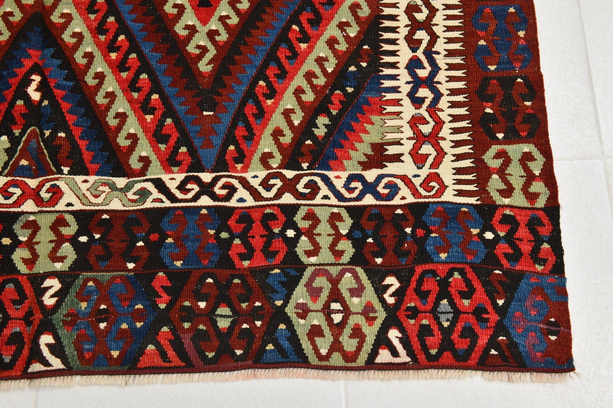 Turkish Kilim Old Rug 10’2’ x 4’11’
