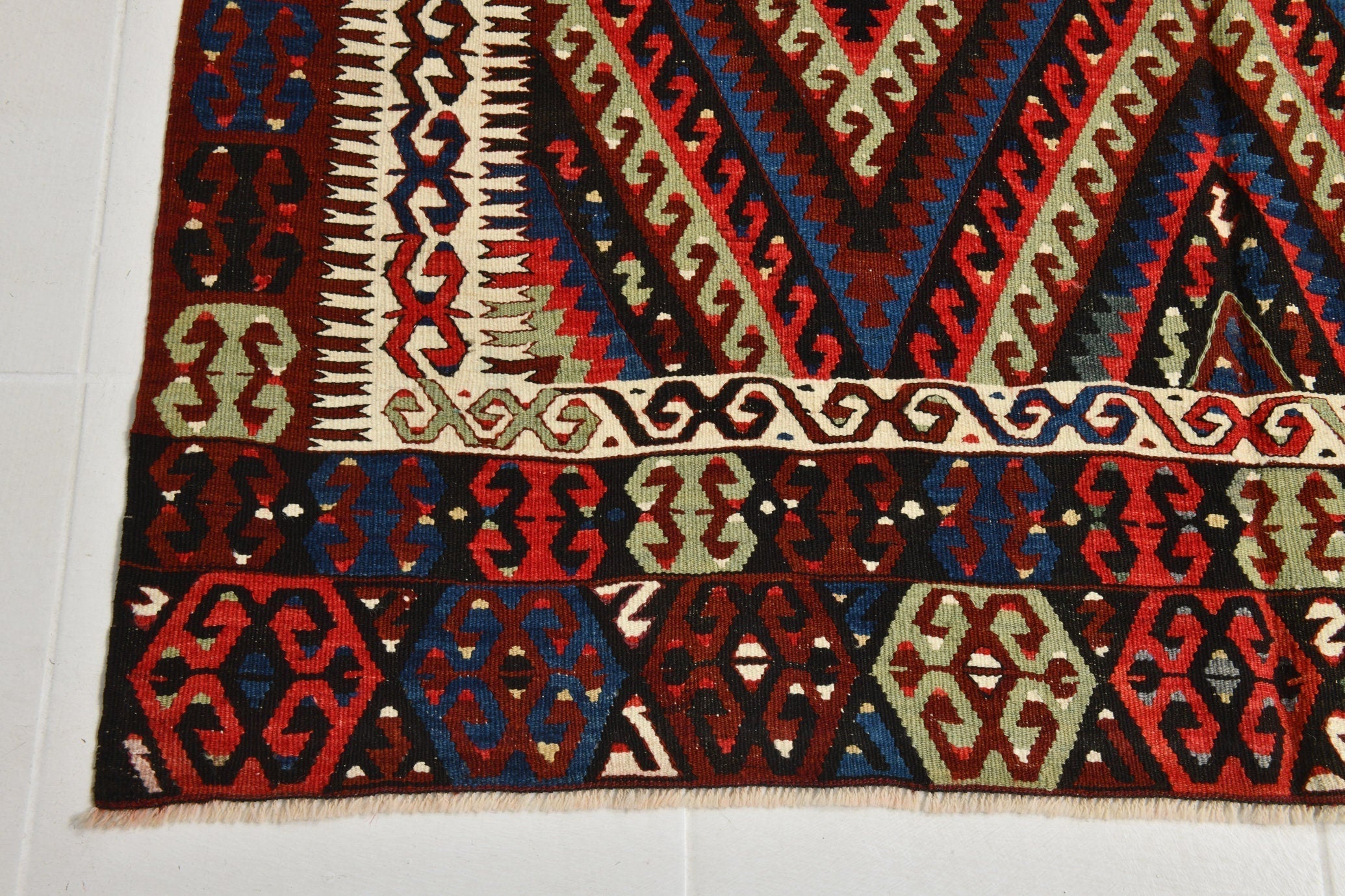 Turkish Kilim Old Rug 10’2’ x 4’11’