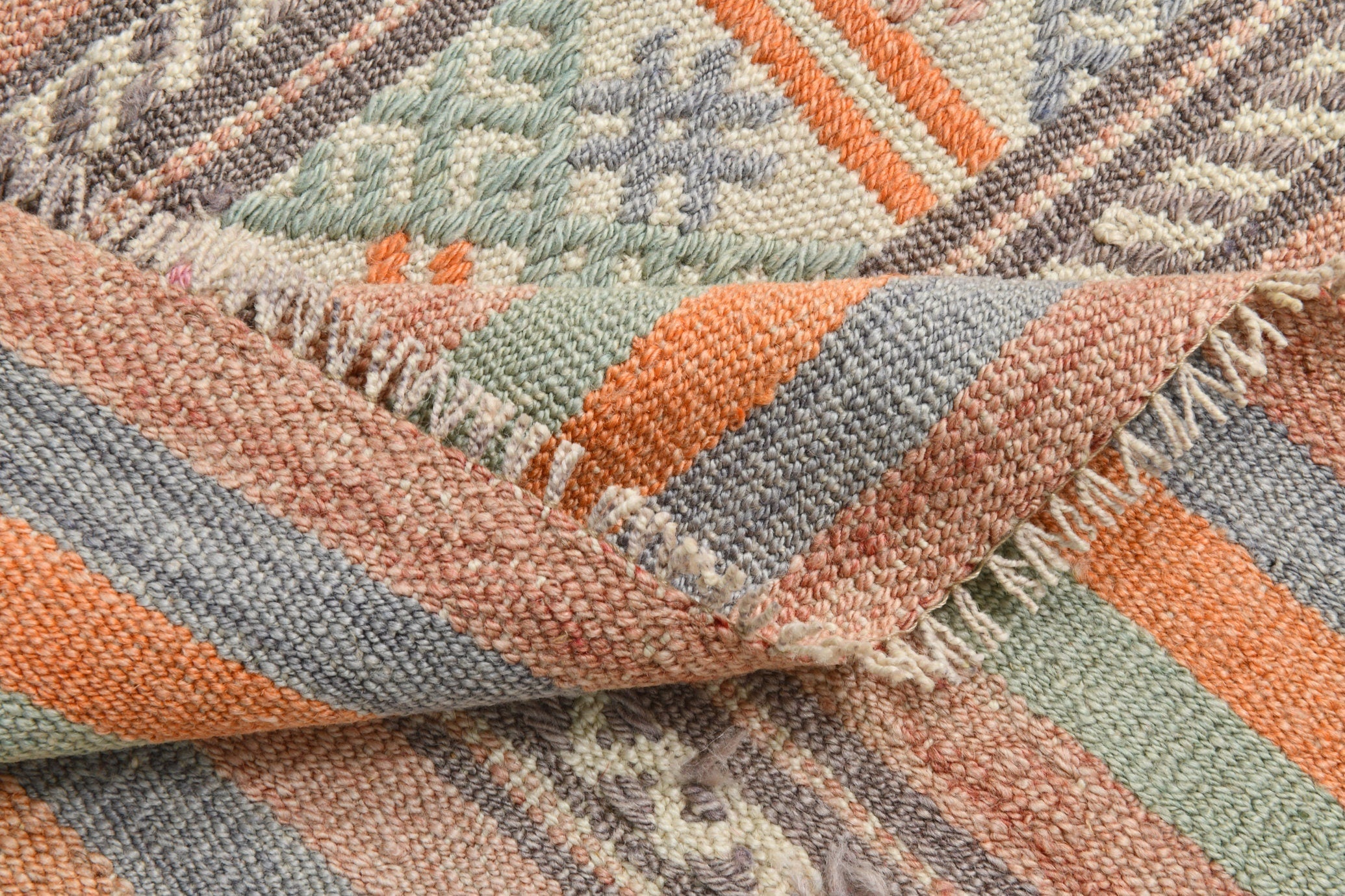 Turkish Kilim Old Rug 2’7’ x 9’11’