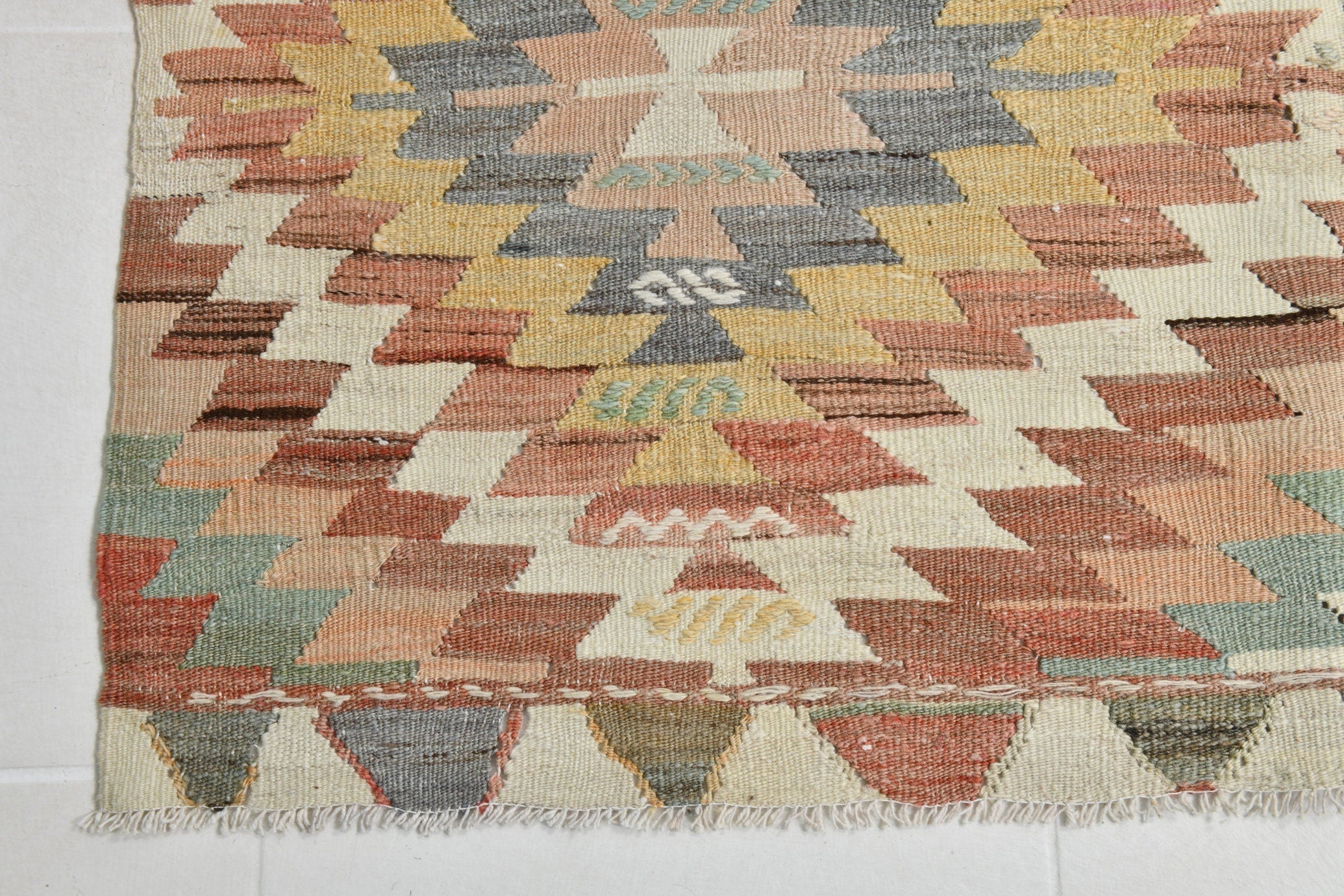 Turkish Kilim Old Rug 4’5’’ x 6’4’’