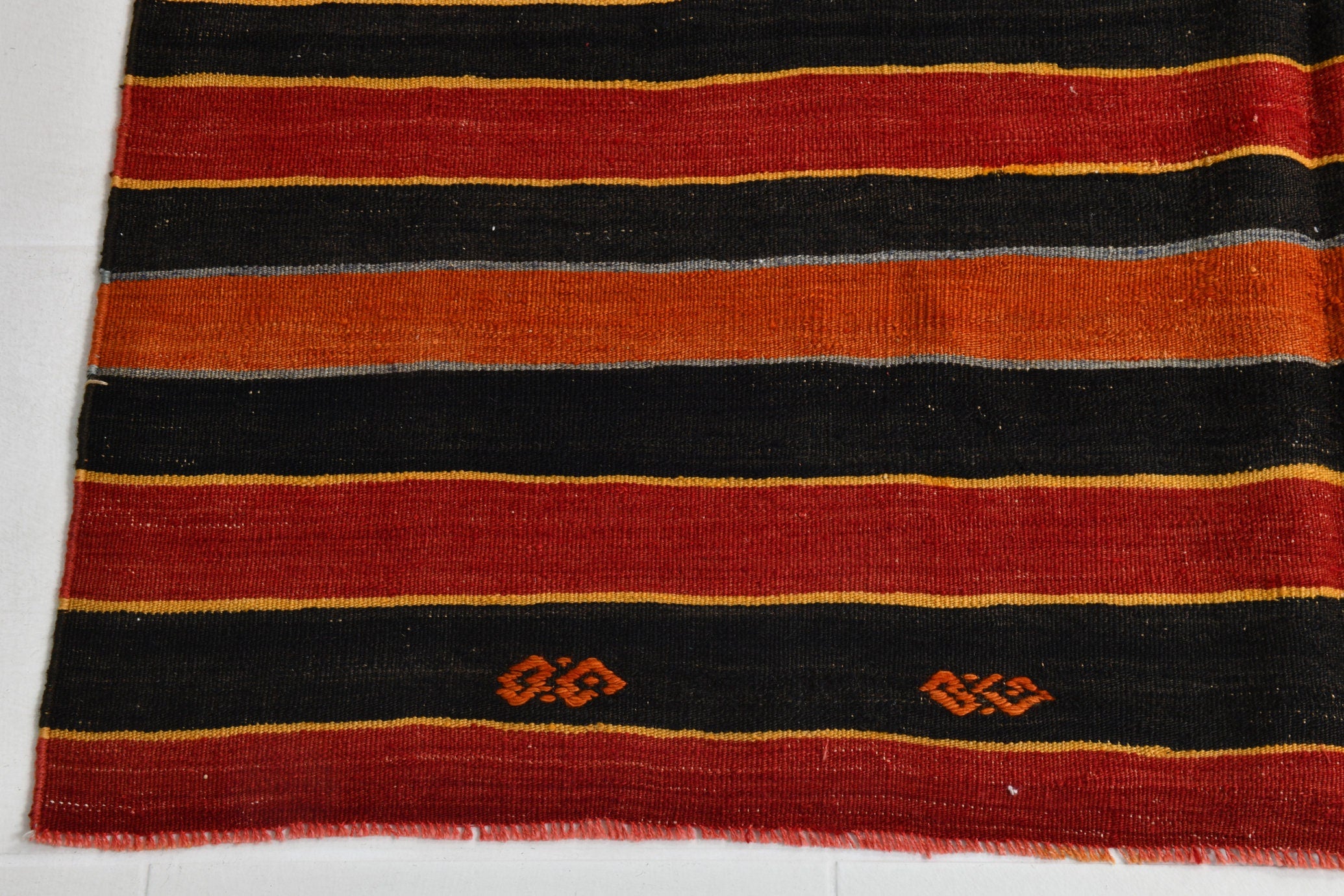 Turkish Kilim Old Rug 5’1’ x 6’12’