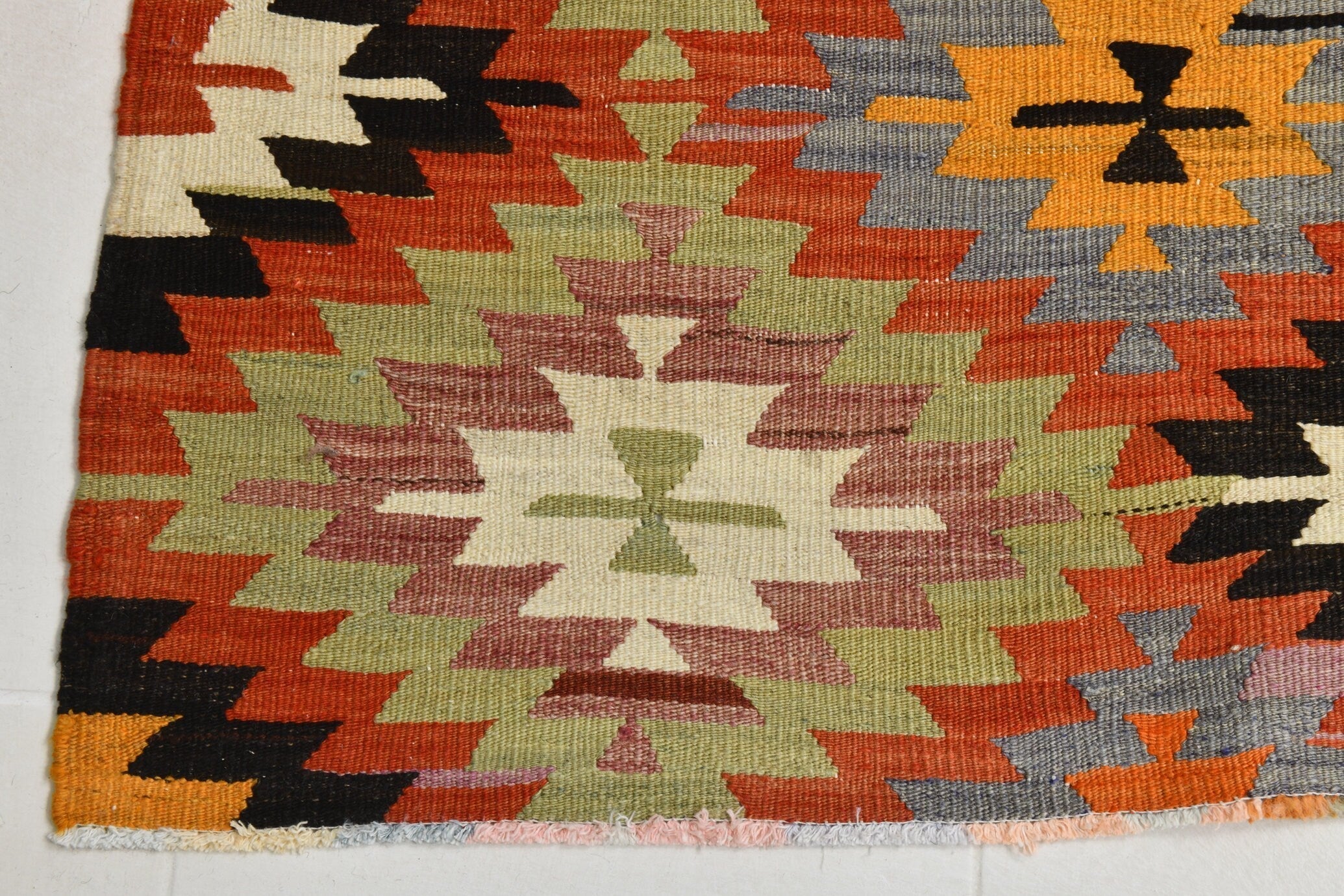 Turkish Kilim Old Rug 5’1’’ x 7’7’’