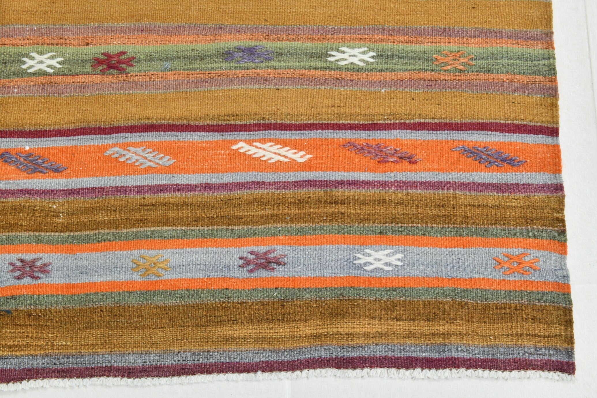 Turkish Kilim Old Rug 5’1’’ x 9’1’’