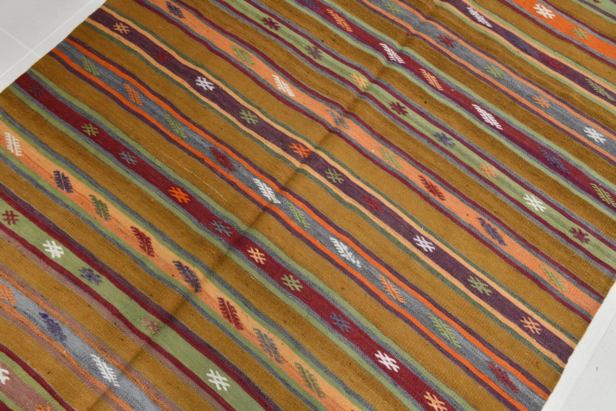 Turkish Kilim Old Rug 5’1’’ x 9’1’’