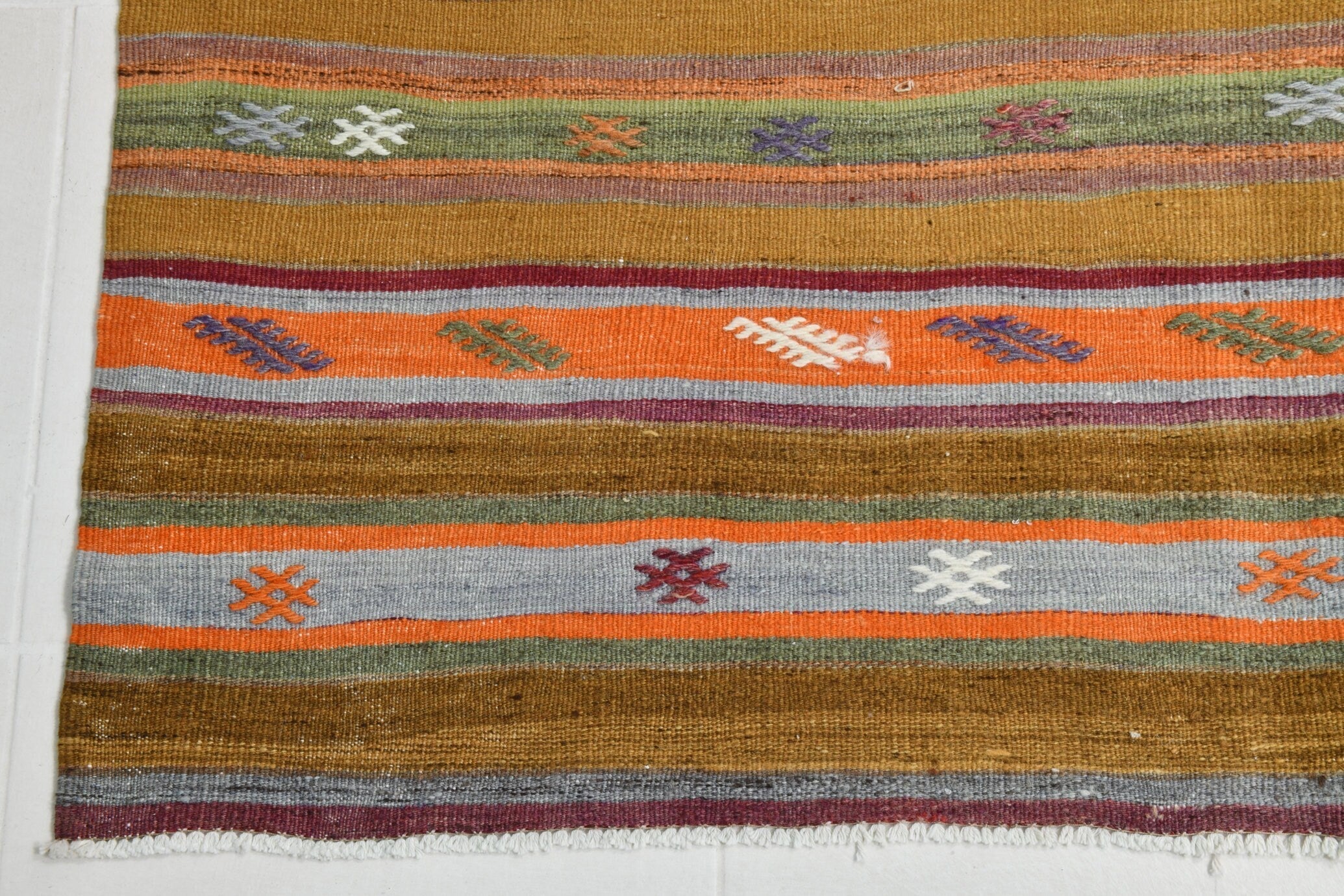 Turkish Kilim Old Rug 5’1’’ x 9’1’’