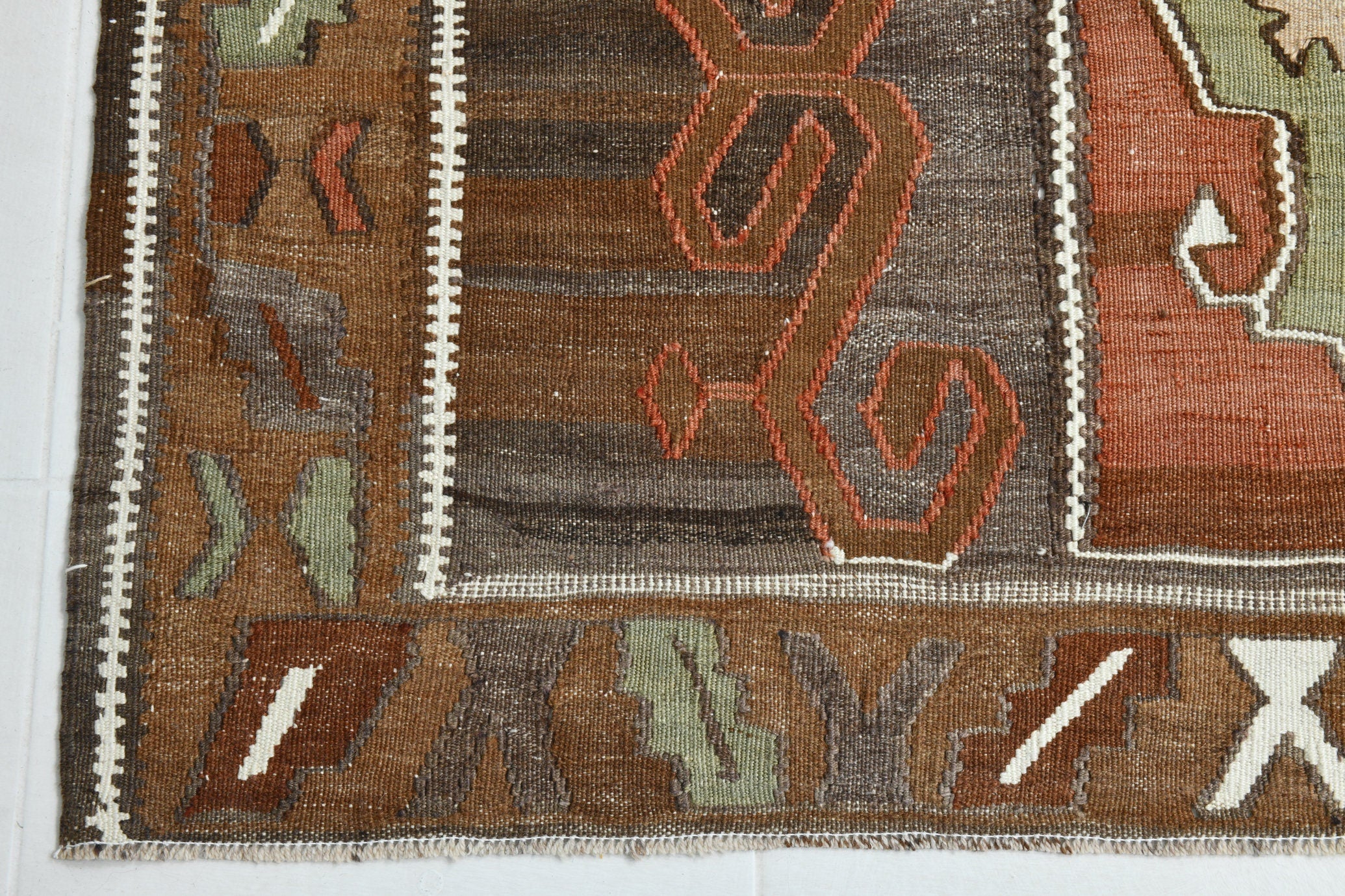 Turkish Kilim Old Rug 5’2’’ x 8’4’’