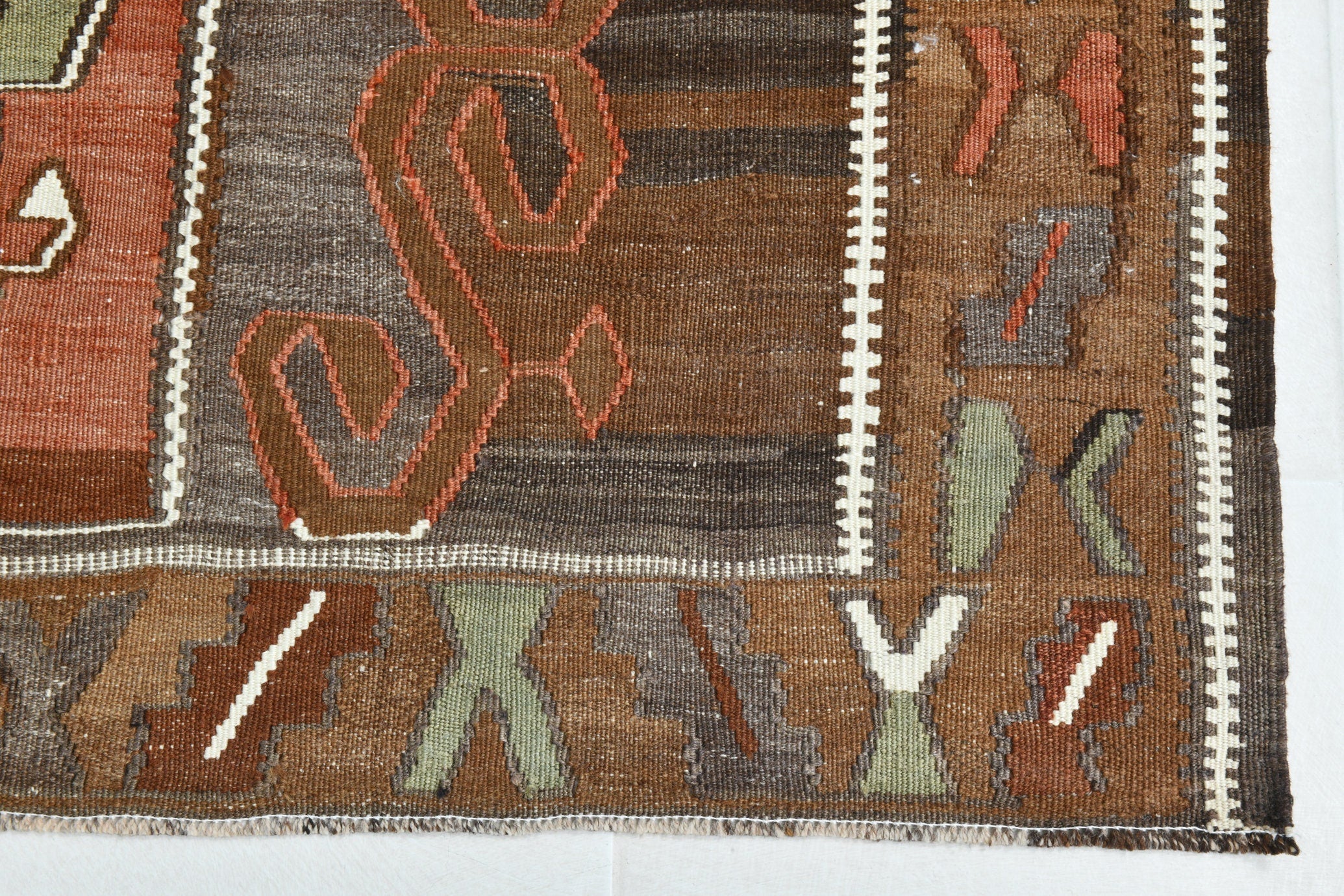 Turkish Kilim Old Rug 5’2’’ x 8’4’’