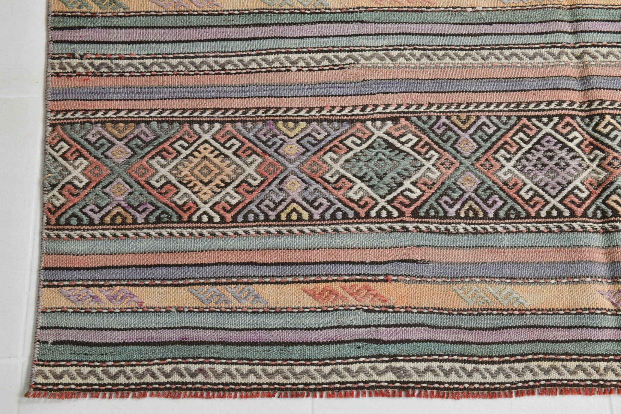 Turkish Kilim Old Rug 5’3’’ x 8’8’’