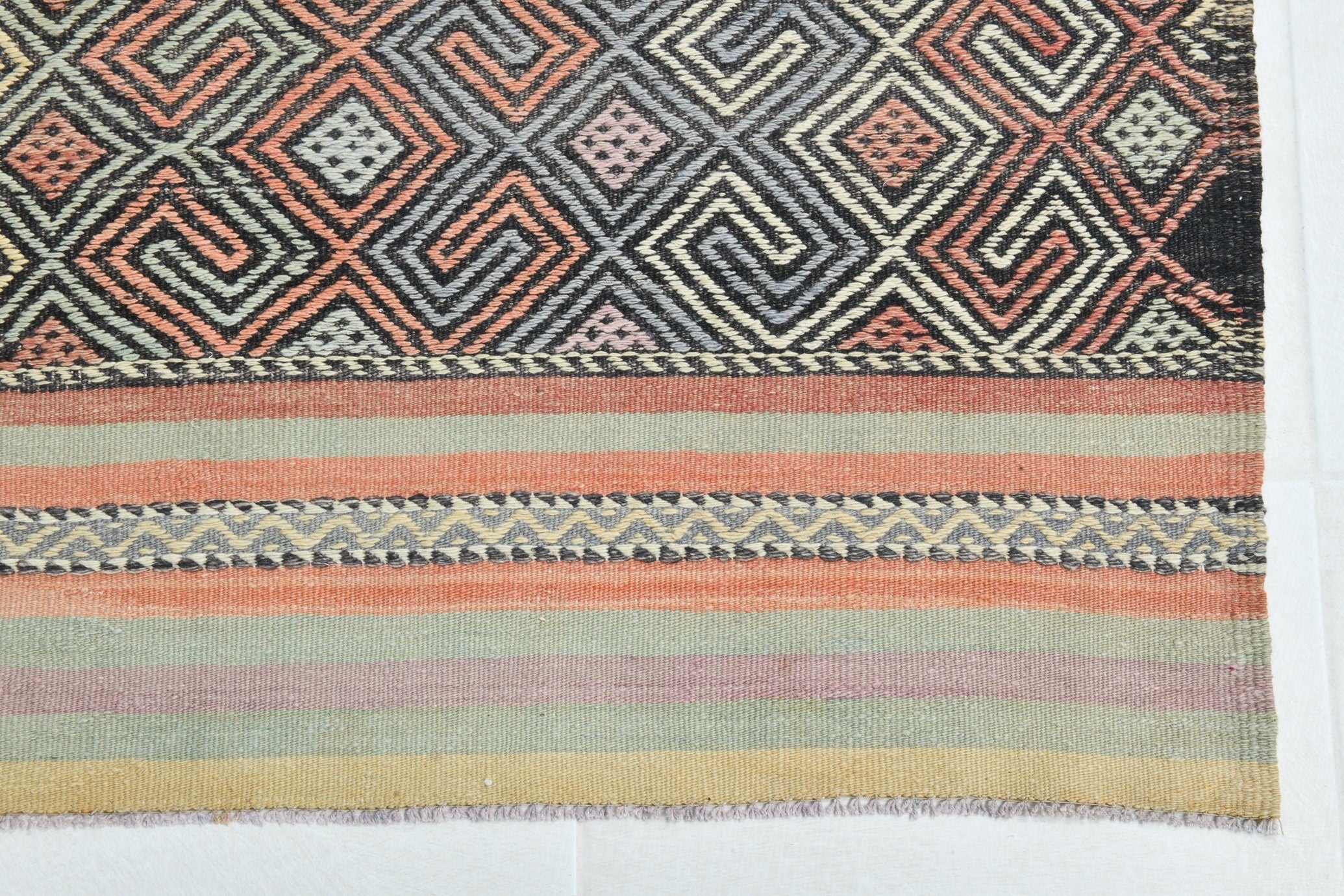 Turkish Kilim Old Rug 5’4’ x 8’11’