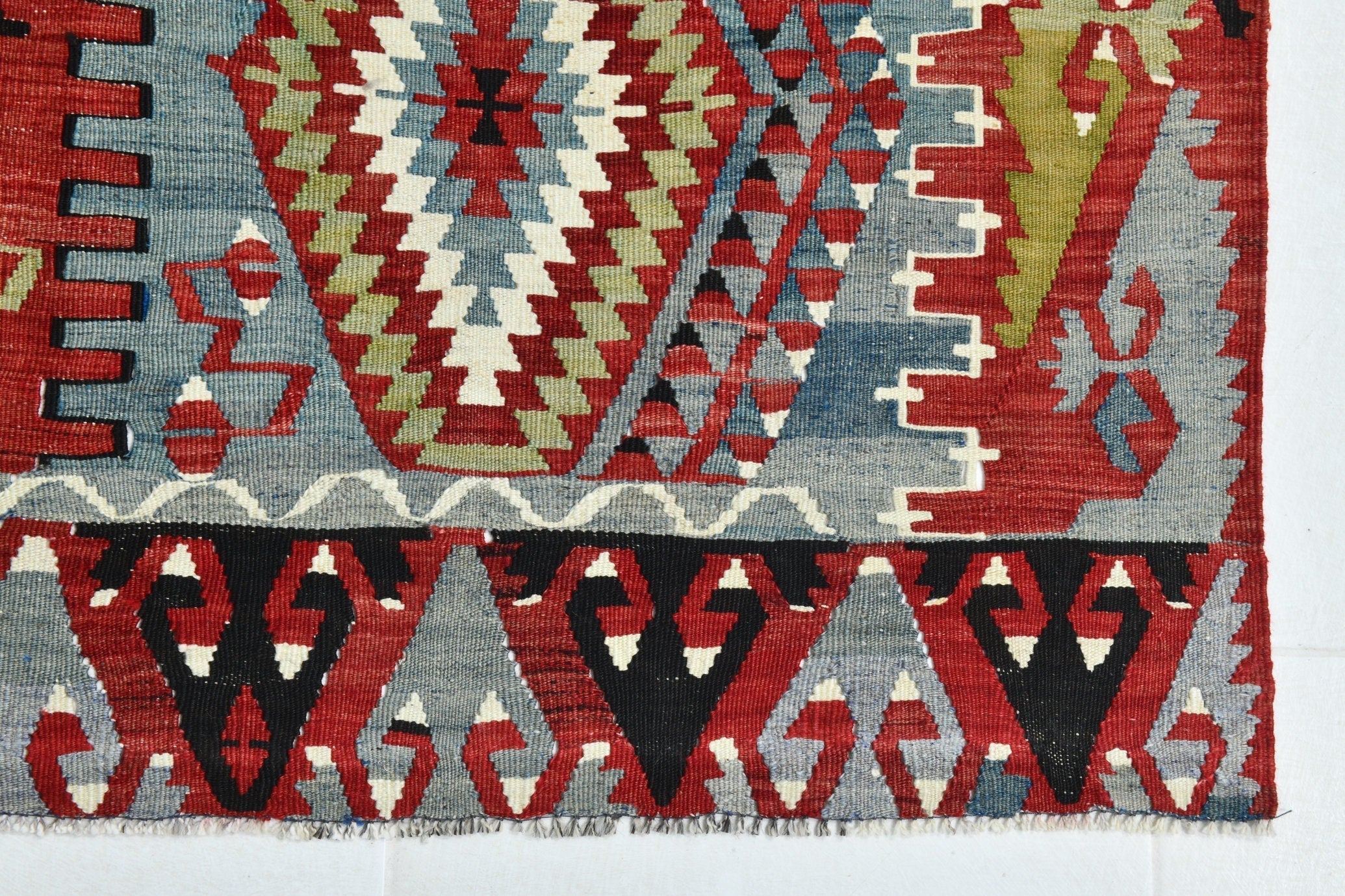 Turkish Kilim Old Rug 5’7’ x 8’10’