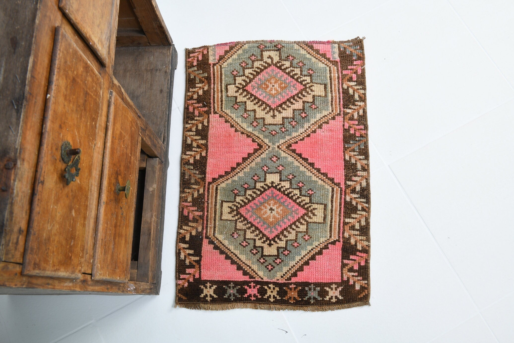 Turkish Vintage Doormat 2’3’ x 1’7’