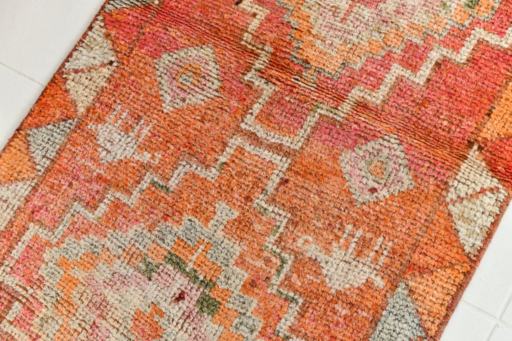 Turkish Vintage Herki Rug 2’6’ x 11’2’